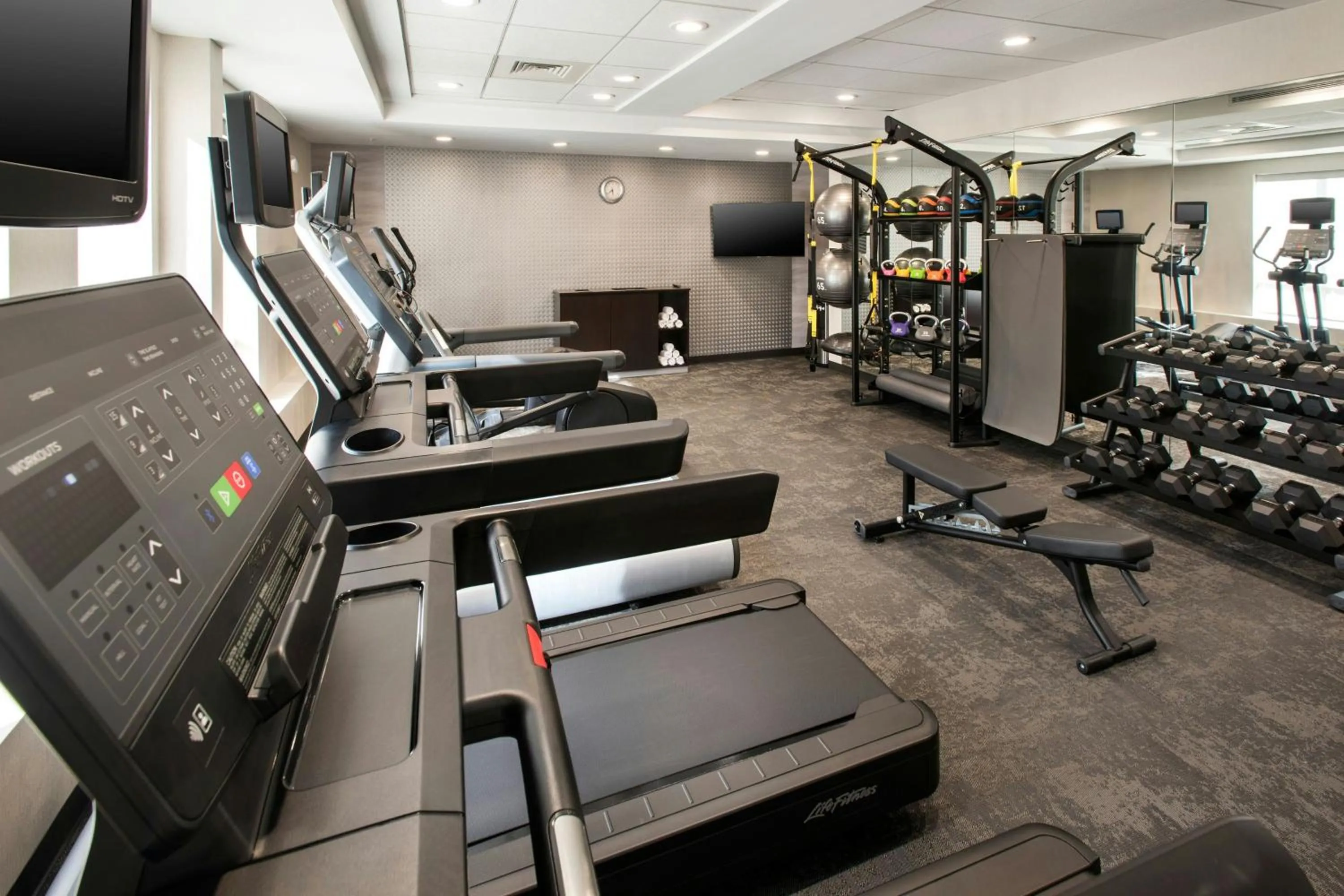 Fitness centre/facilities in Fairfield Inn & Suites by Marriott Somerset