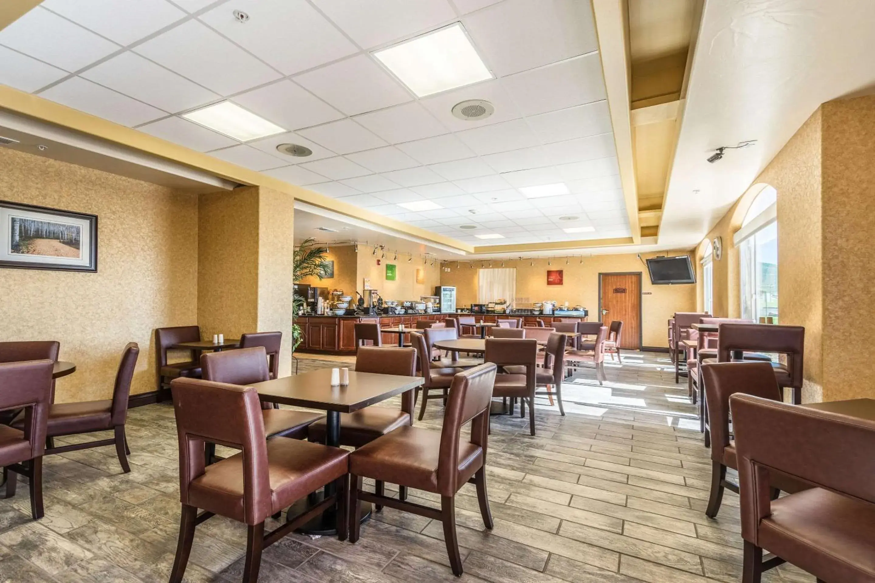 Restaurant/places to eat in Comfort Inn & Suites Restaurant/places to eat in Comfort Inn & Suites