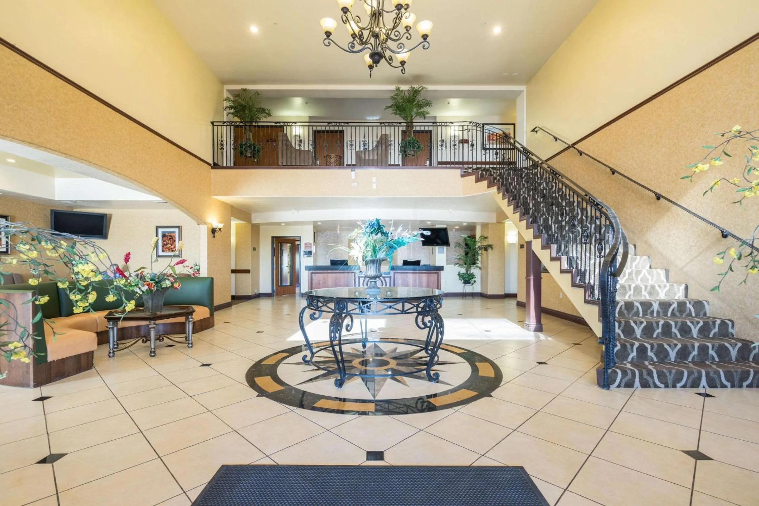 Lobby or reception in Comfort Inn & Suites