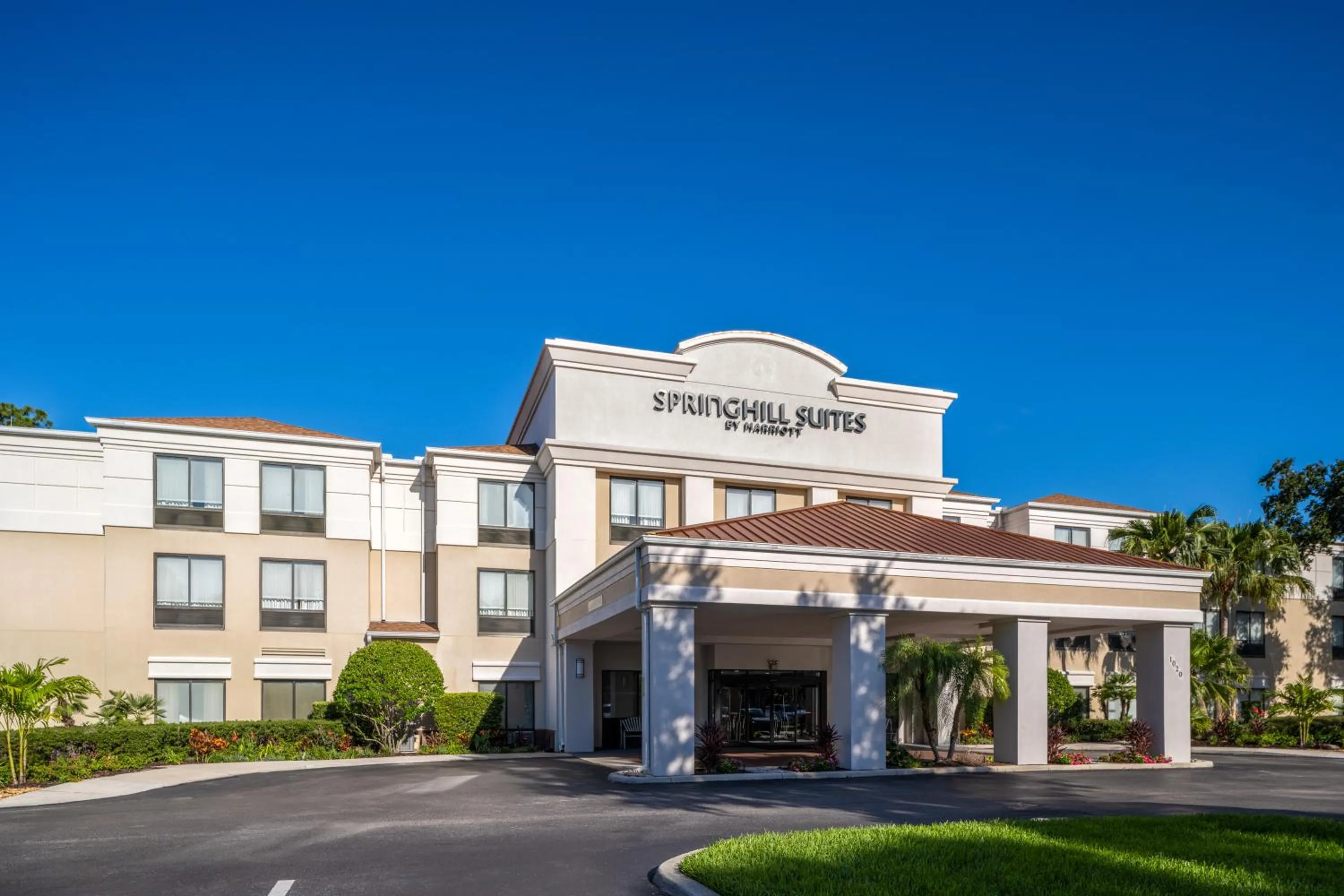 Property building in SpringHill Suites Sarasota Bradenton