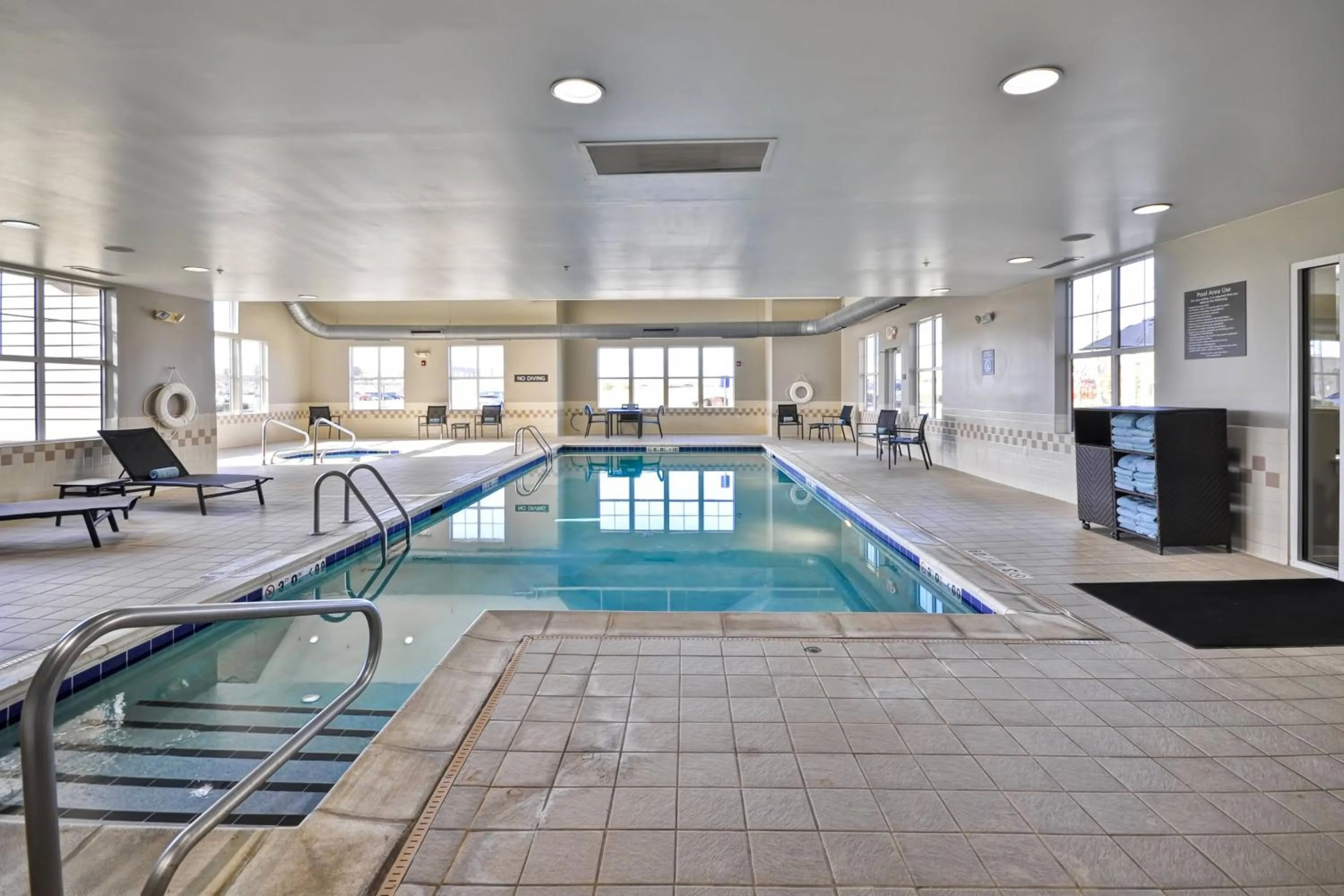 Swimming pool in Residence Inn Saint Louis O'Fallon