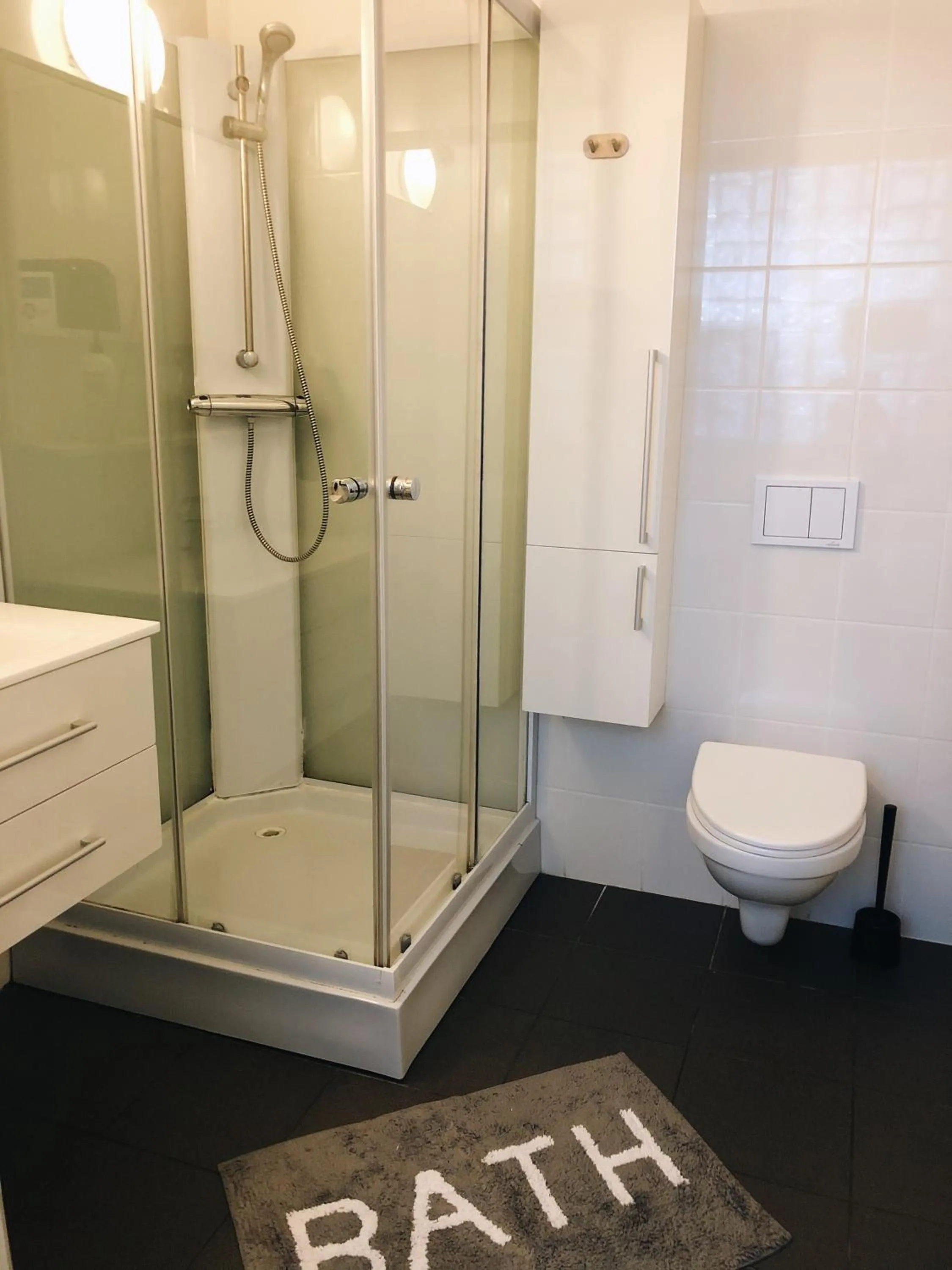 Shower in Spirans Rum och Logi