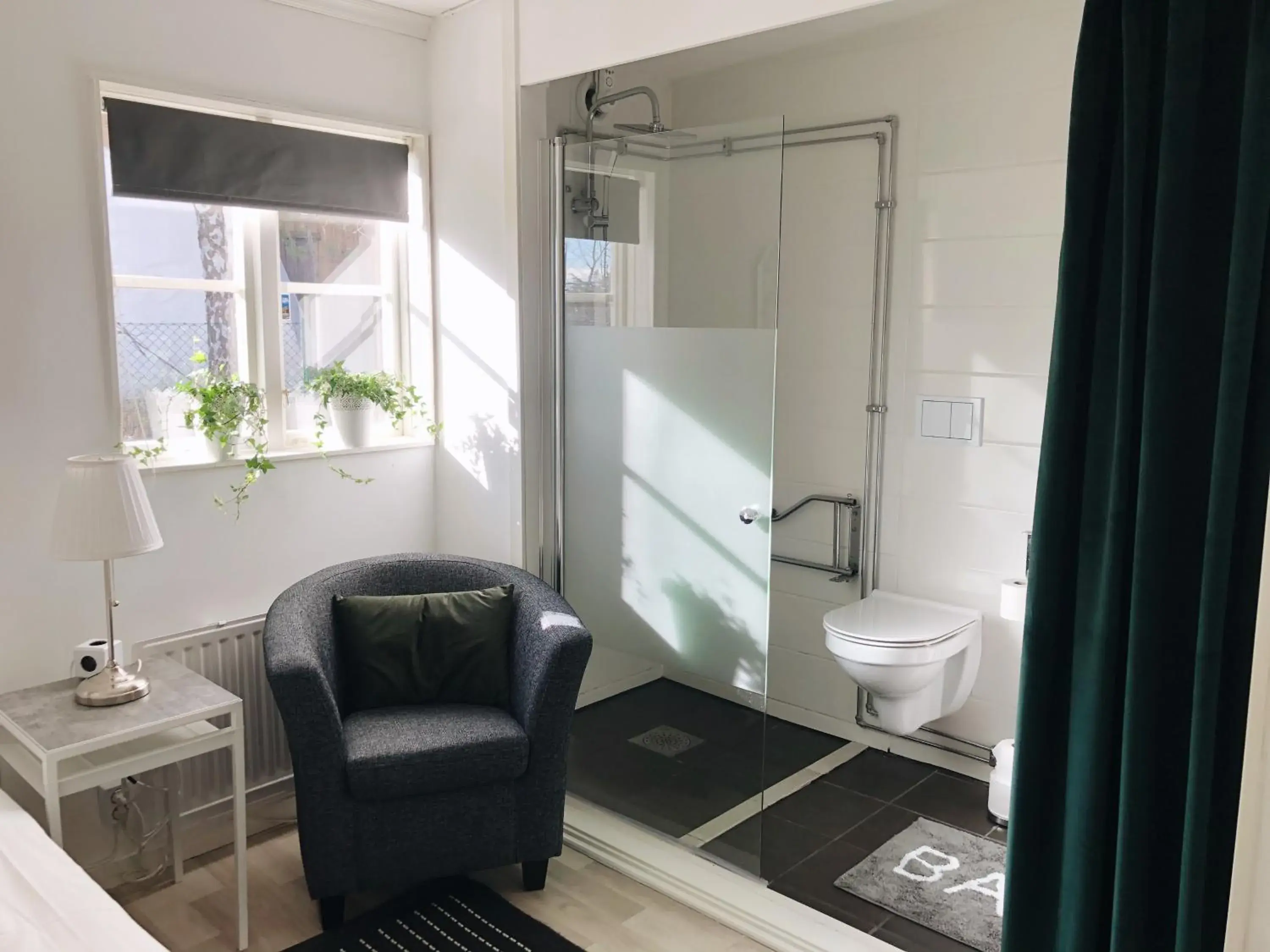 Single Room with Private Bathroom in Spirans Rum och Logi Single Room with Private Bathroom in Spirans Rum och Logi