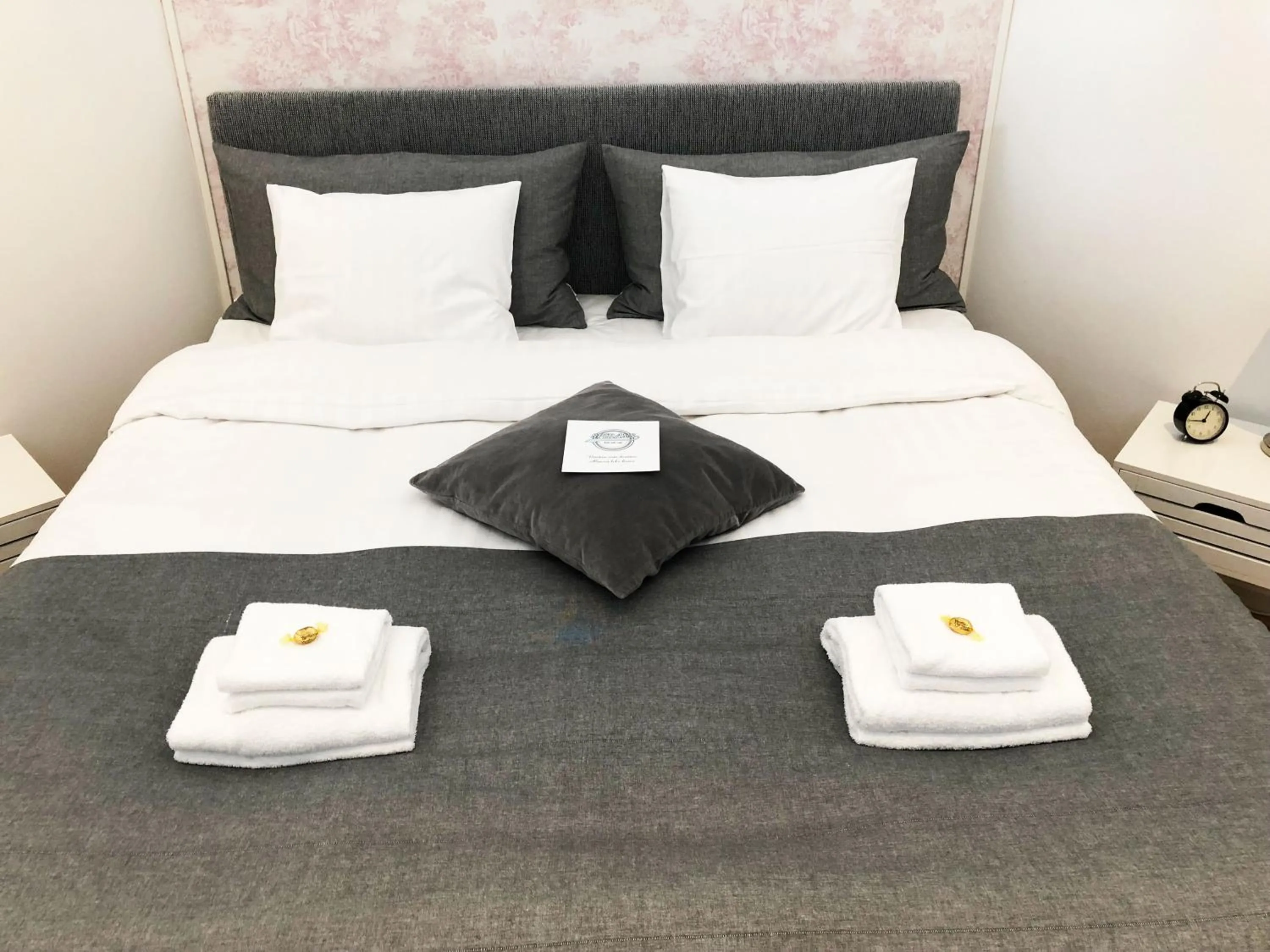 Property building, Bed in Spirans Rum och Logi