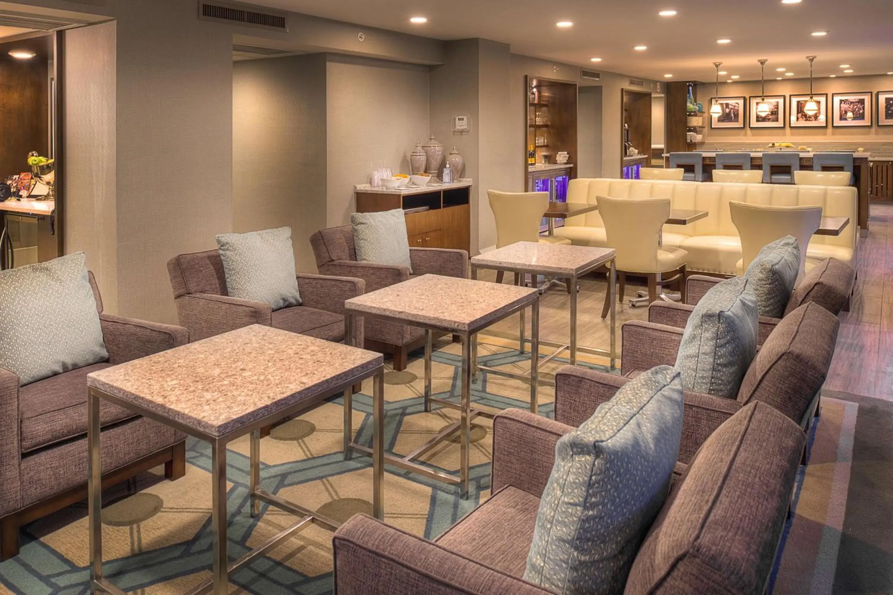 Restaurant/places to eat in St. Louis Union Station Hotel, Curio Collection by Hilton Restaurant/places to eat in St. Louis Union Station Hotel, Curio Collection by Hilton