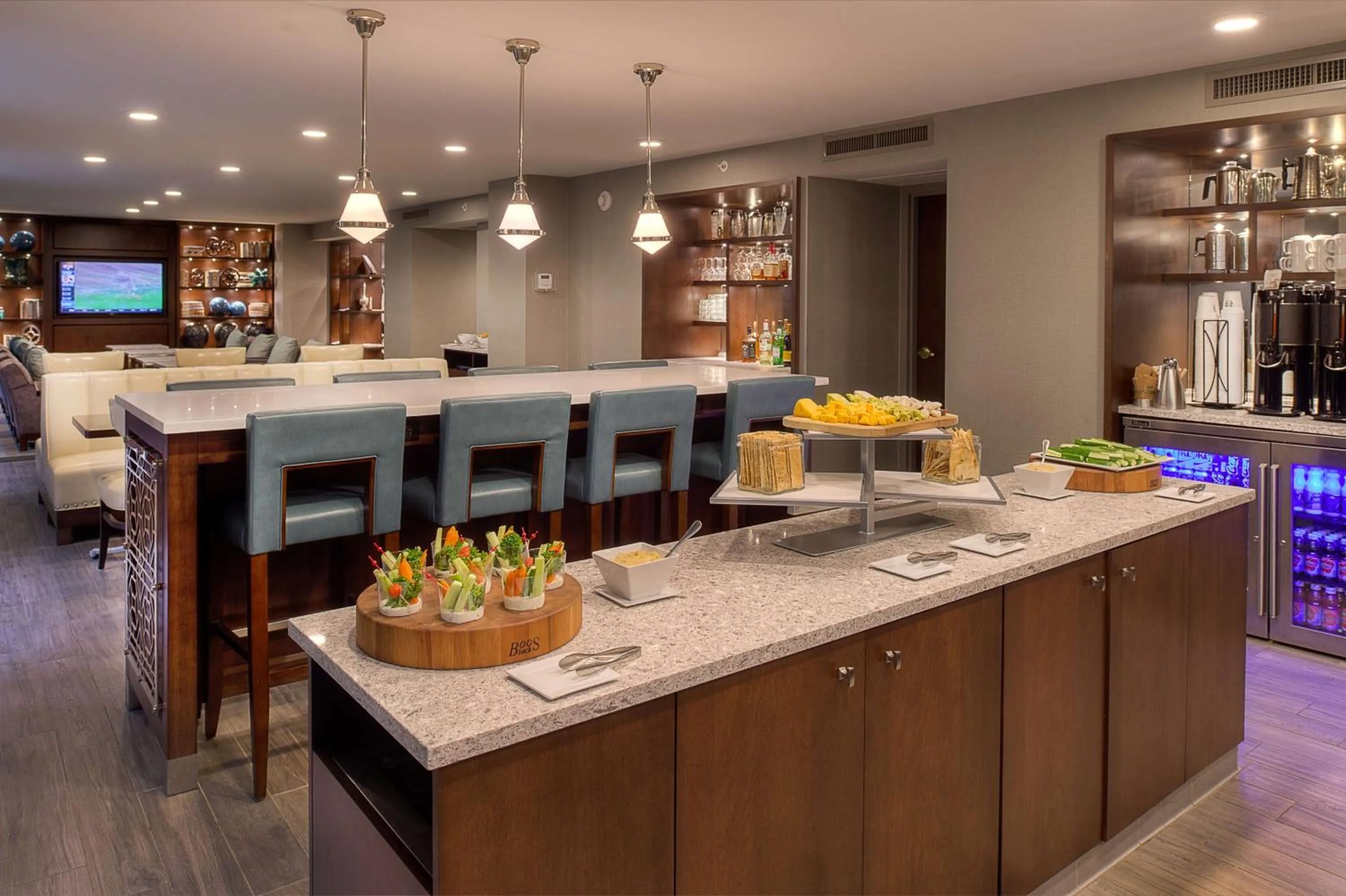 Restaurant/places to eat in St. Louis Union Station Hotel, Curio Collection by Hilton