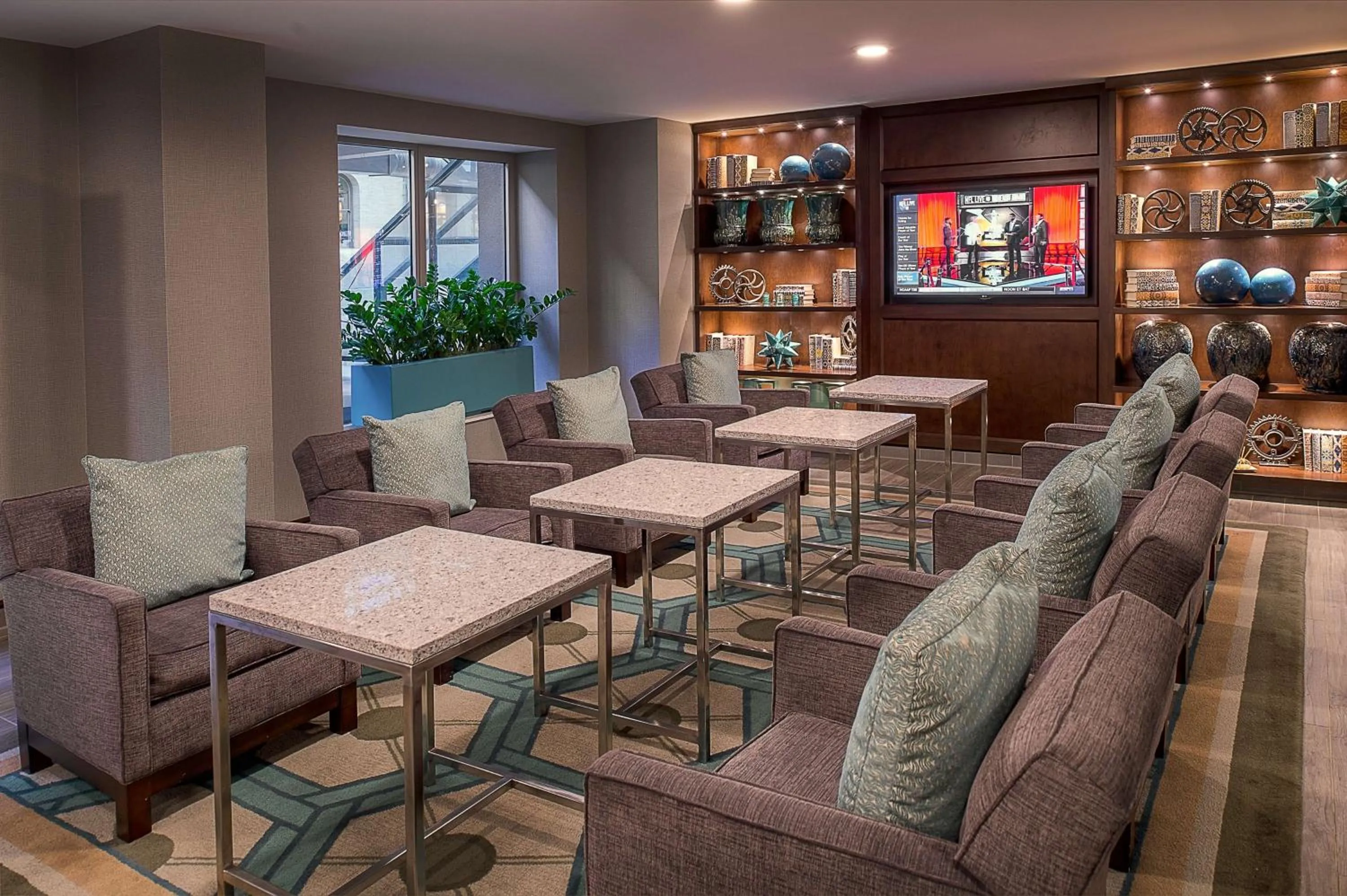 Restaurant/places to eat in St. Louis Union Station Hotel, Curio Collection by Hilton