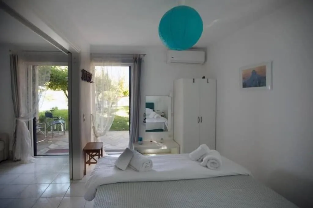 Bed in Karantou