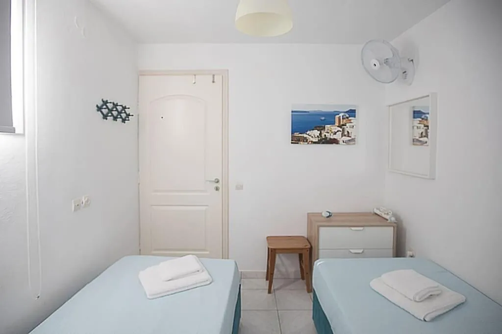 Bed in Karantou