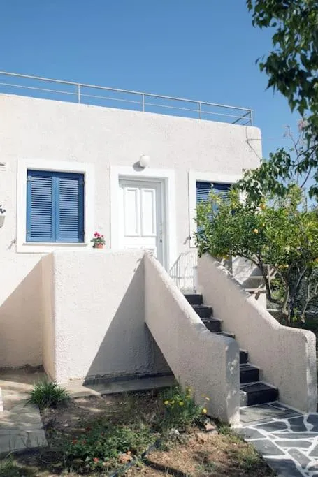 Property building in Karantou