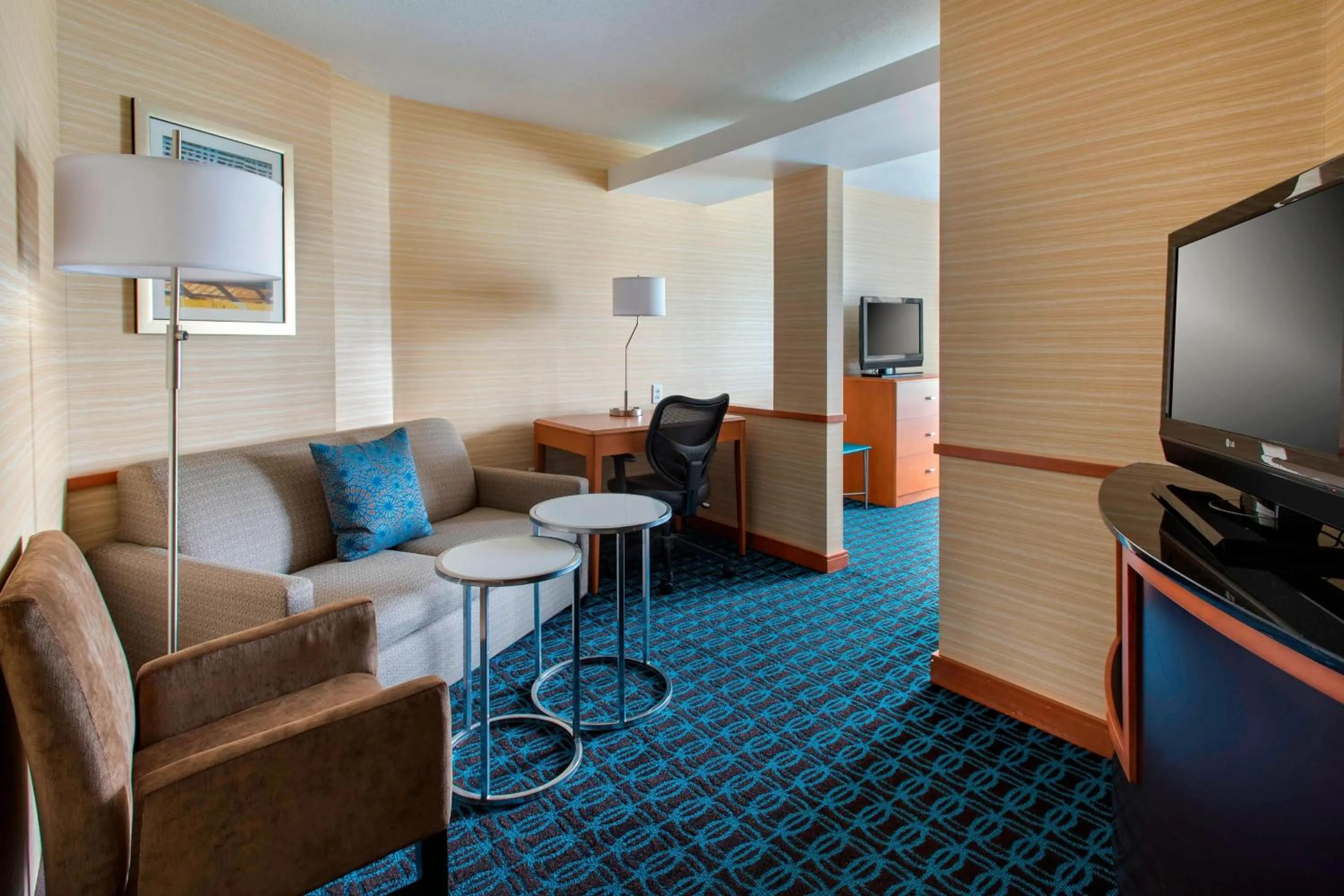 Living room in Fairfield Inn & Suites by Marriott Verona
