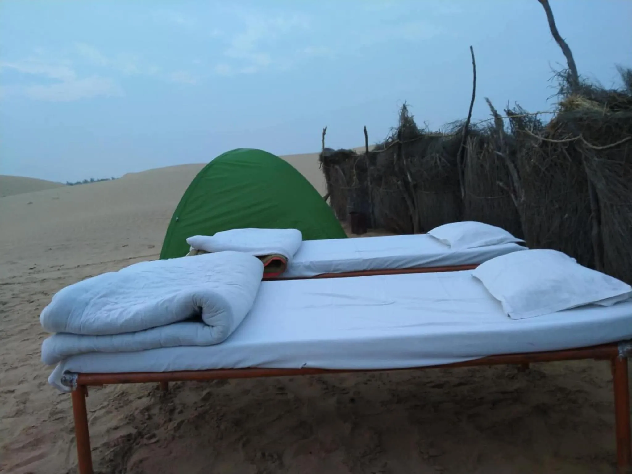 Day in Blue Eye Hostel