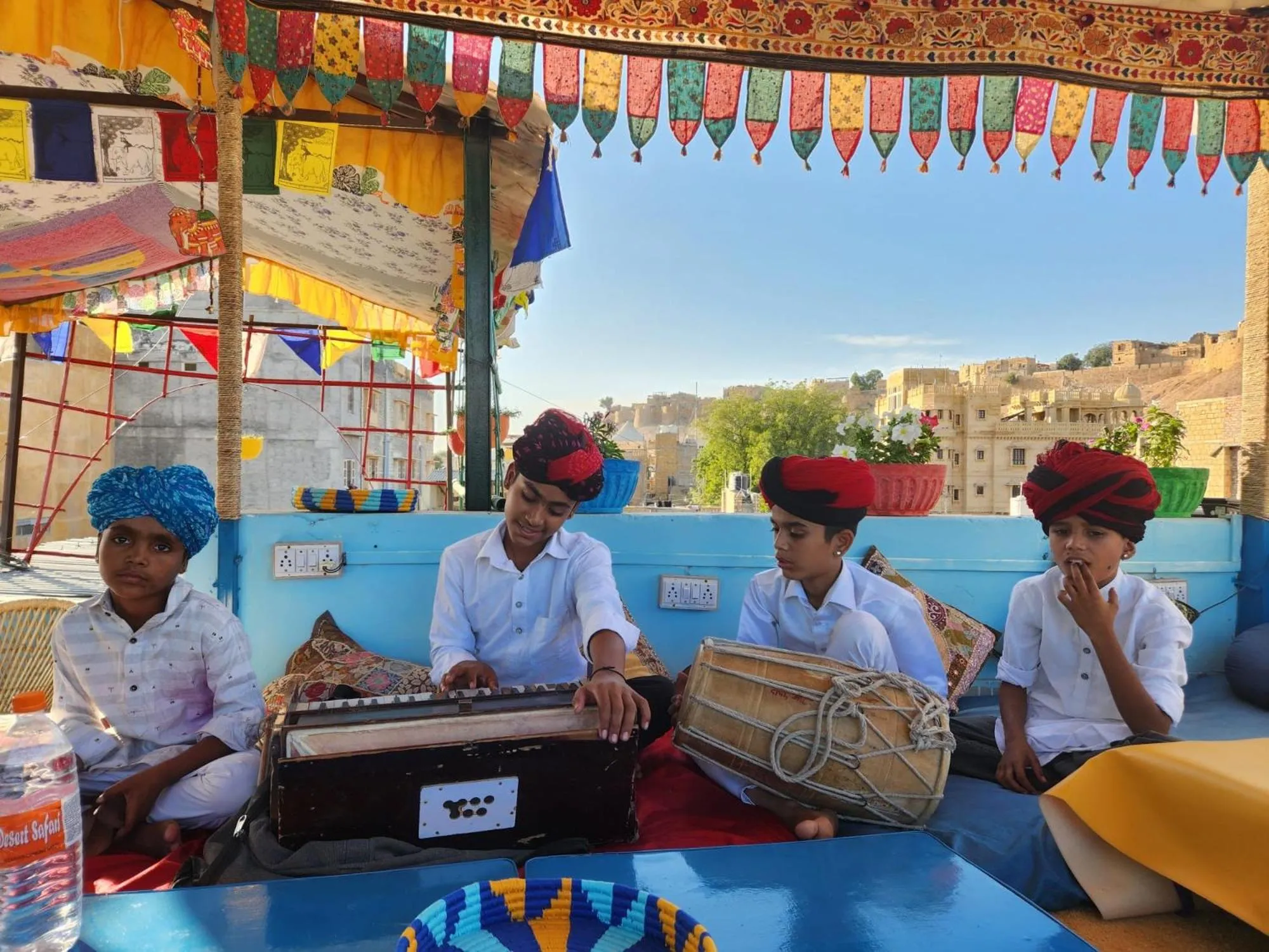 Day in Blue Eye Hostel