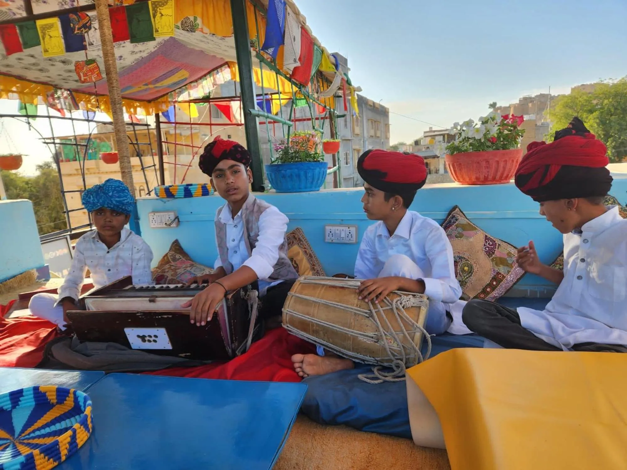 Day in Blue Eye Hostel