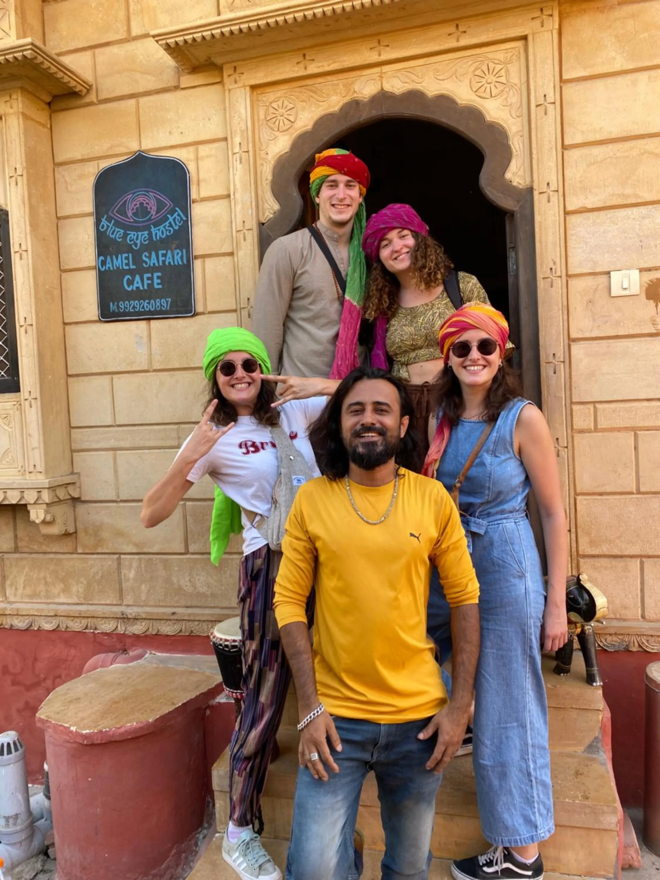 Day in Blue Eye Hostel