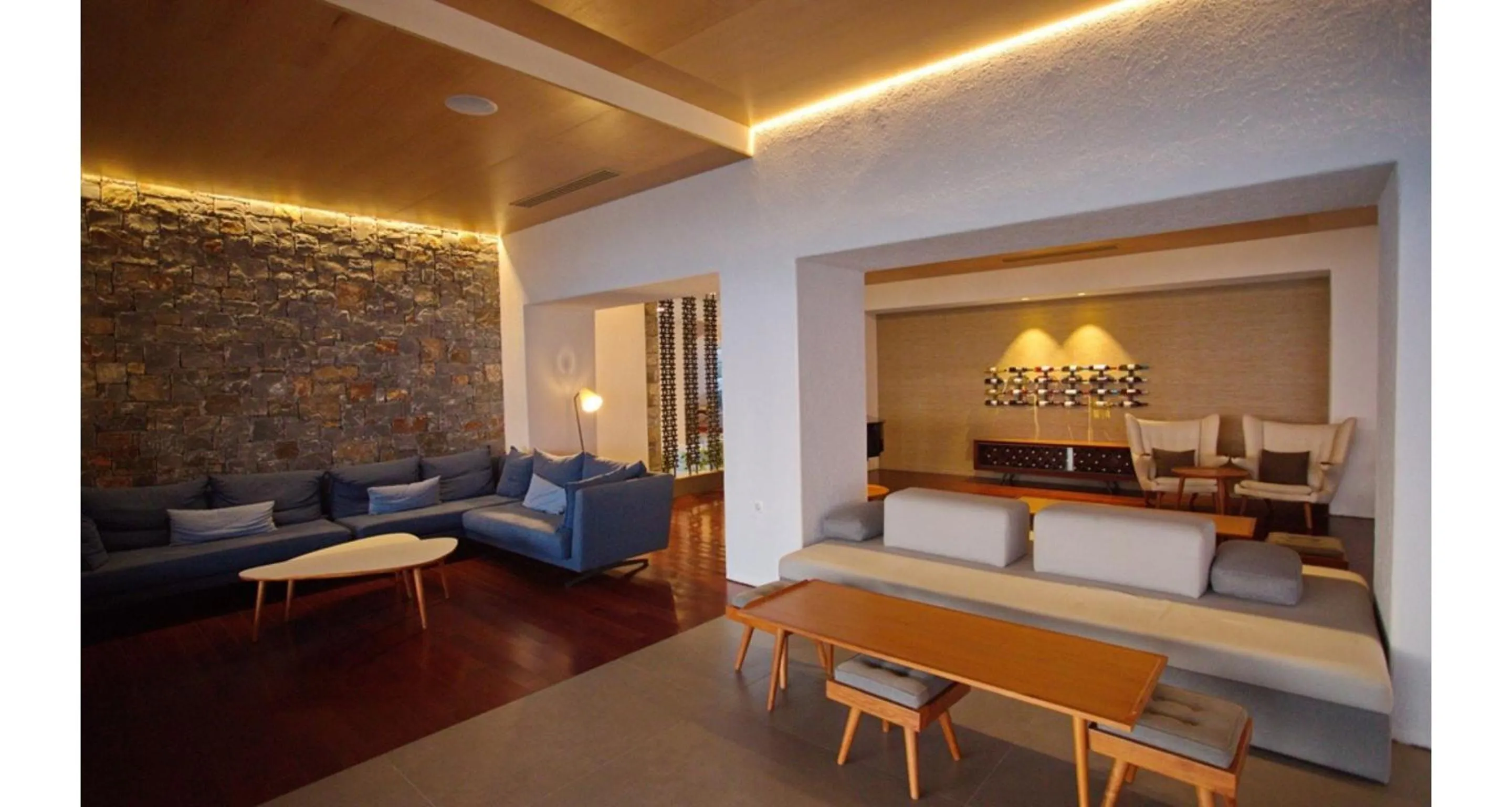 Seating area in Petra Mare