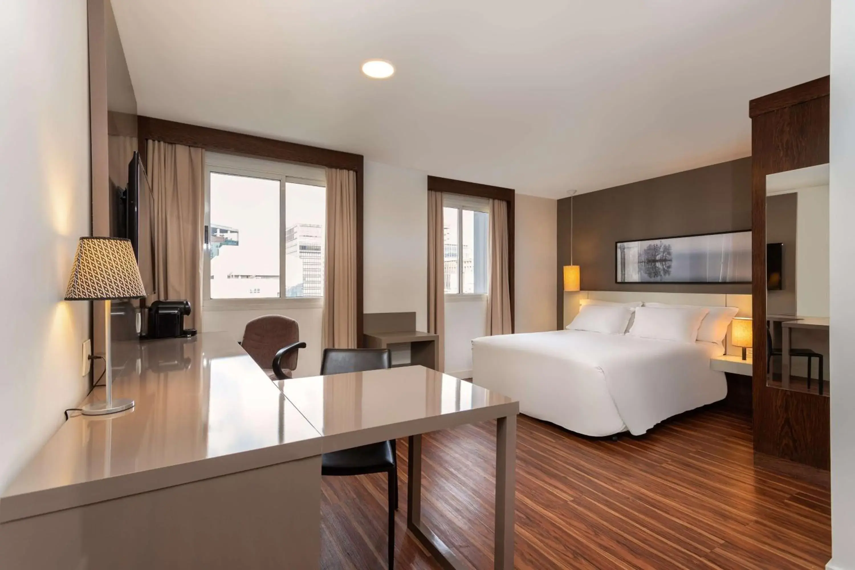 Business Room with 1 Queen Bed, Non Smoking - single occupancy in Wyndham Sao Paulo Paulista Business Room with 1 Queen Bed, Non Smoking - single occupancy in Wyndham Sao Paulo Paulista