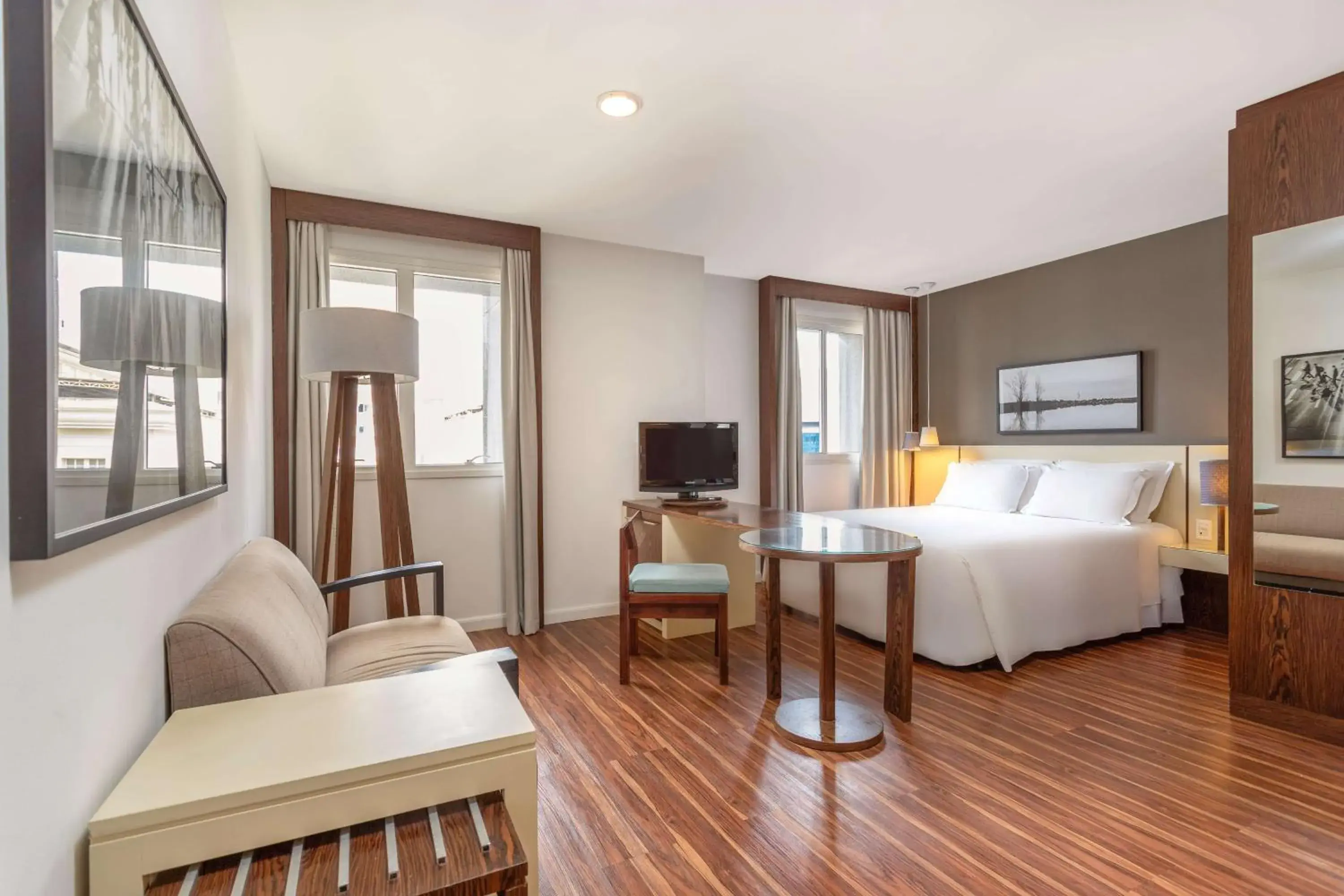 Premium Suite with 1 Queen Bed, Non Smoking - single occupancy in Wyndham Sao Paulo Paulista Premium Suite with 1 Queen Bed, Non Smoking - single occupancy in Wyndham Sao Paulo Paulista