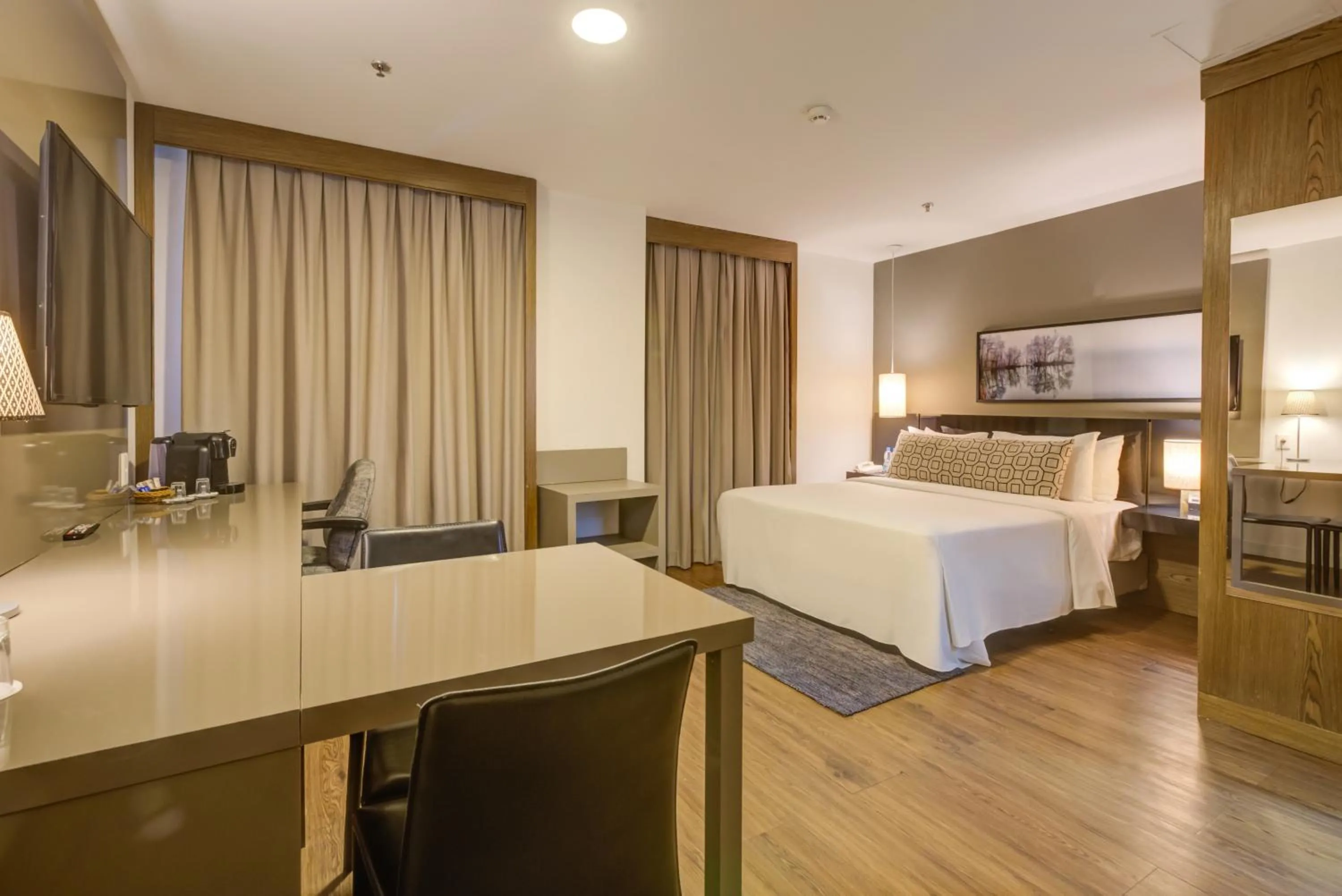 Photo of the whole room, Bed in Wyndham Sao Paulo Paulista