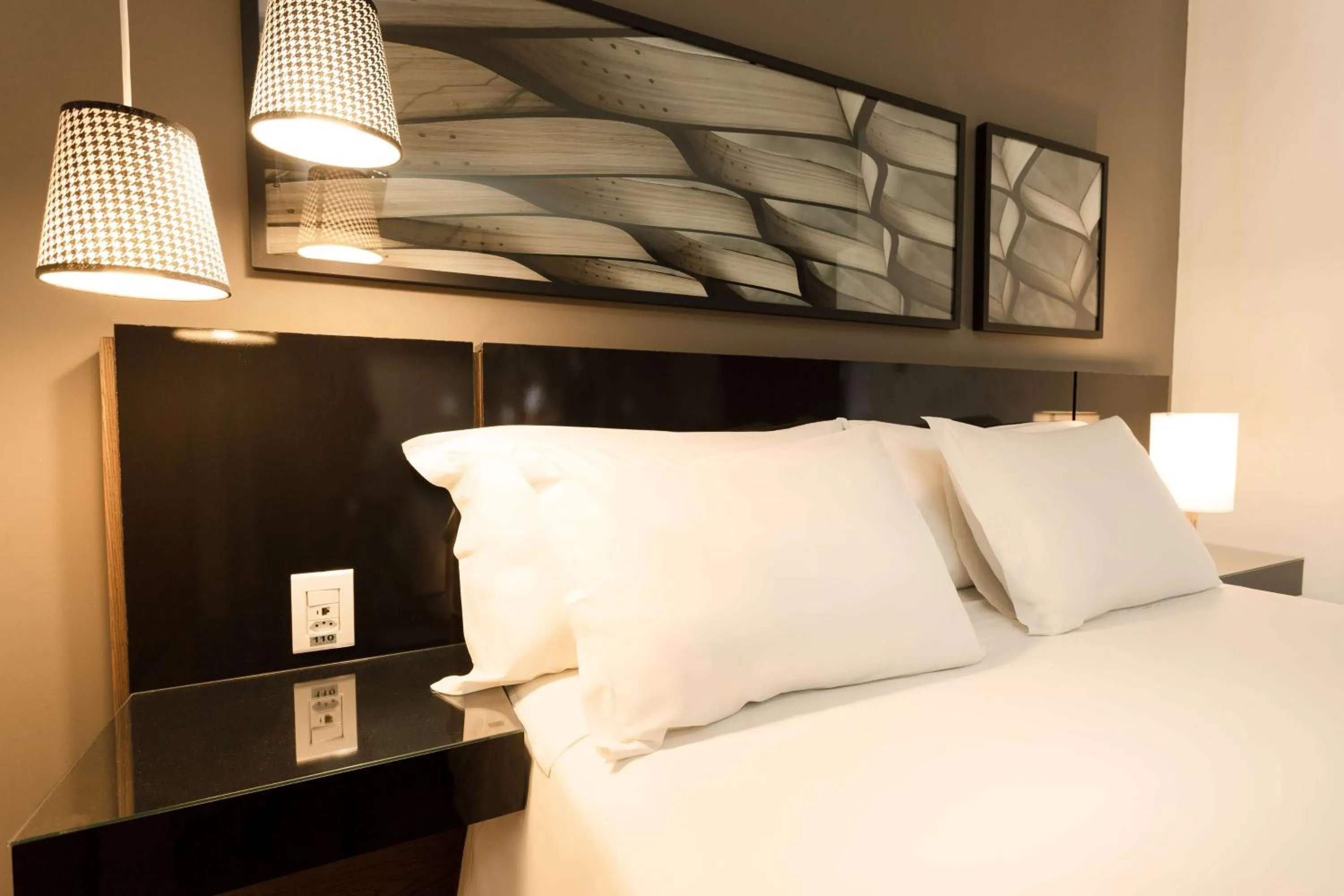 Photo of the whole room, Bed in Wyndham Sao Paulo Paulista