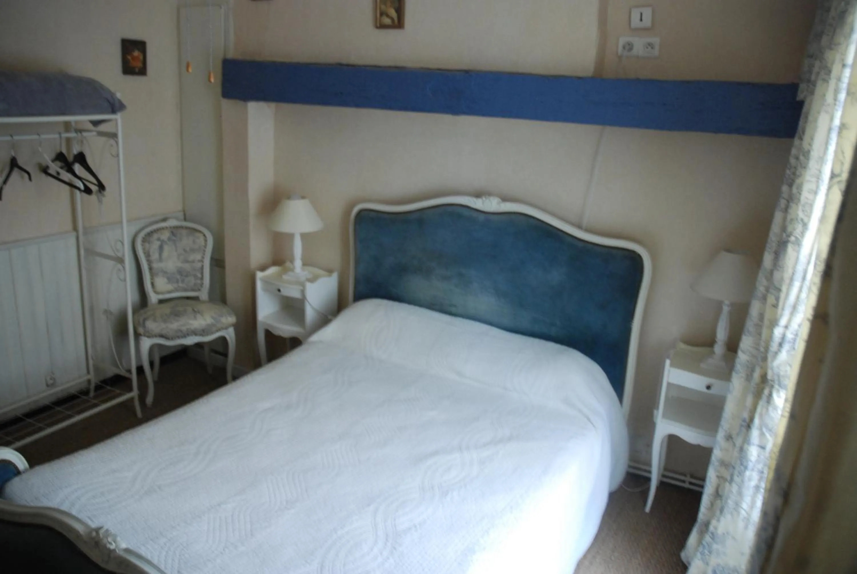 Bed in Les Fleurs