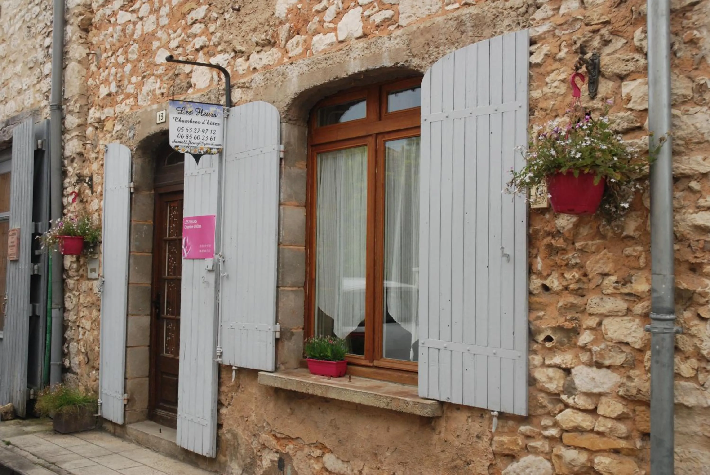 Property building in Les Fleurs