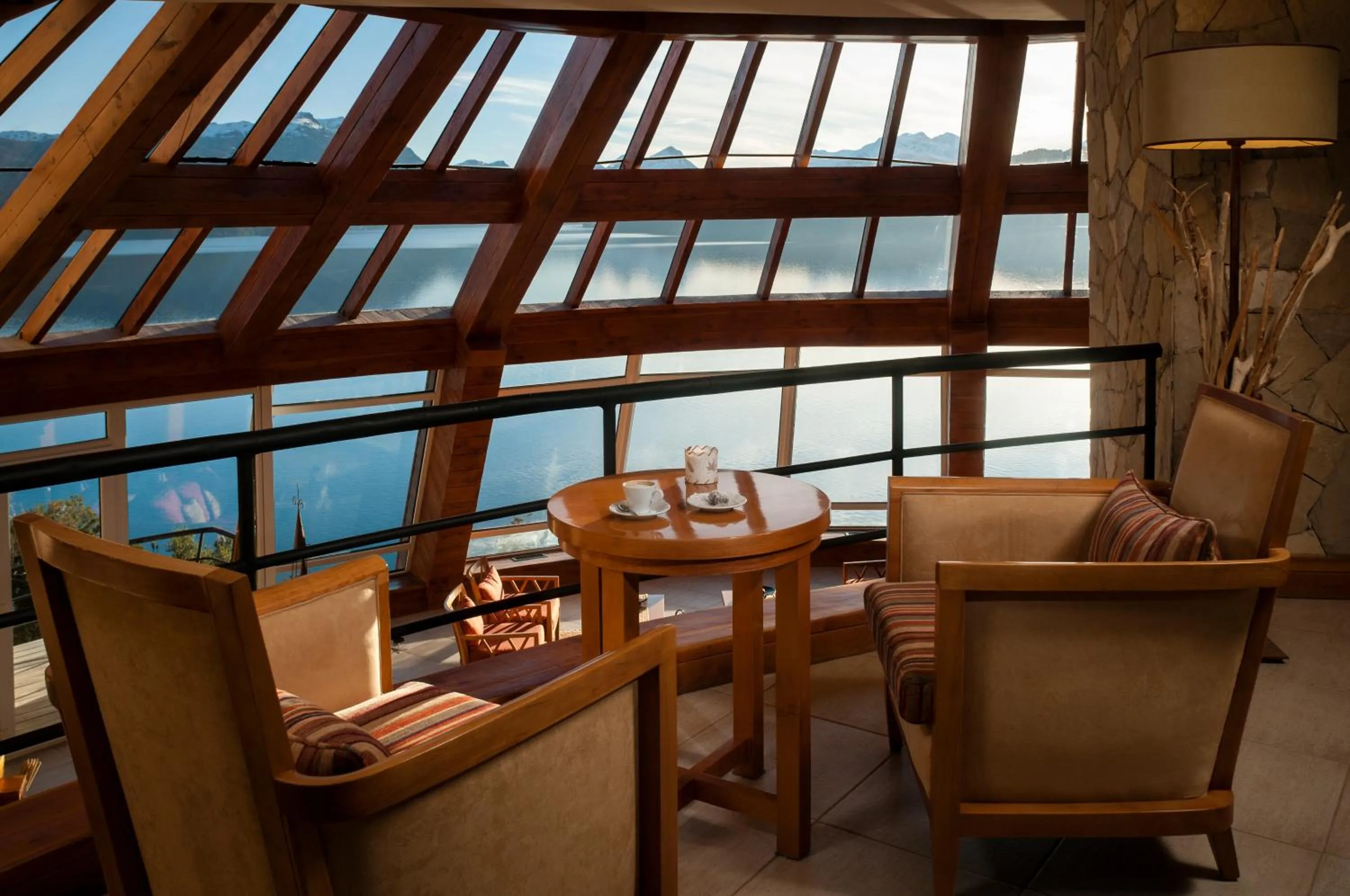 Lounge or bar in Sol Arrayan Hotel & Spa