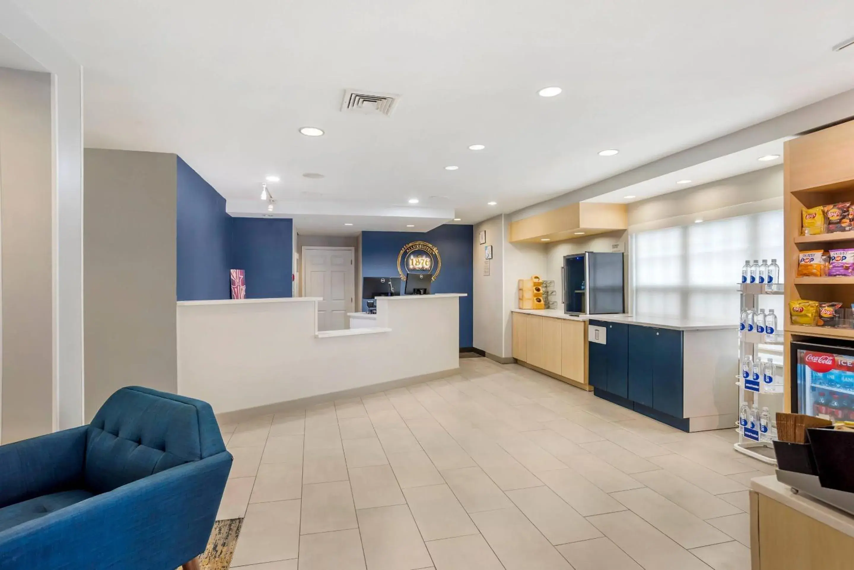 Lobby or reception in Alluxsuites at 1876, an Ascend Collection Hotel Lobby or reception in Alluxsuites at 1876, an Ascend Collection Hotel