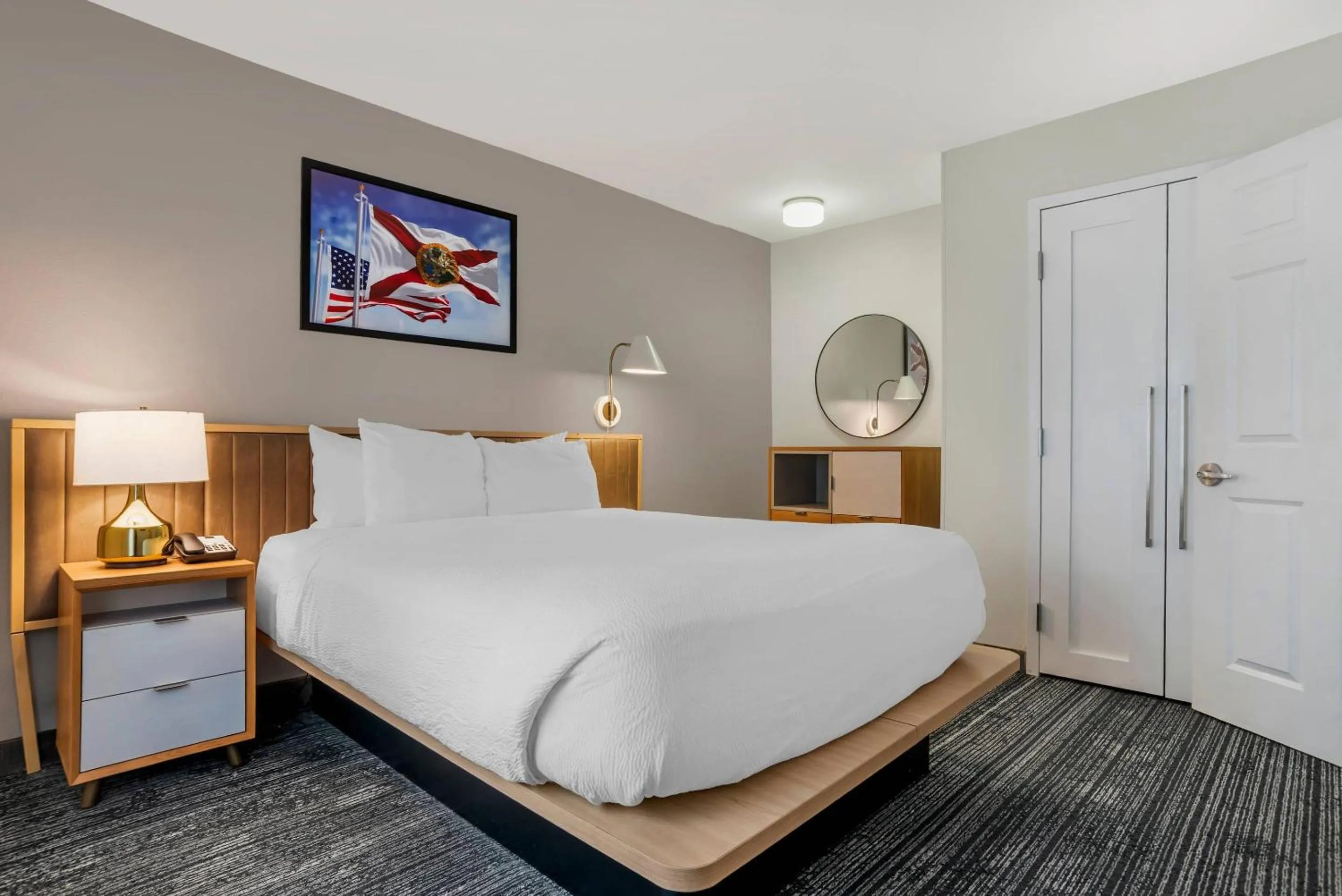 Bedroom, Bed in Alluxsuites at 1876, an Ascend Collection Hotel