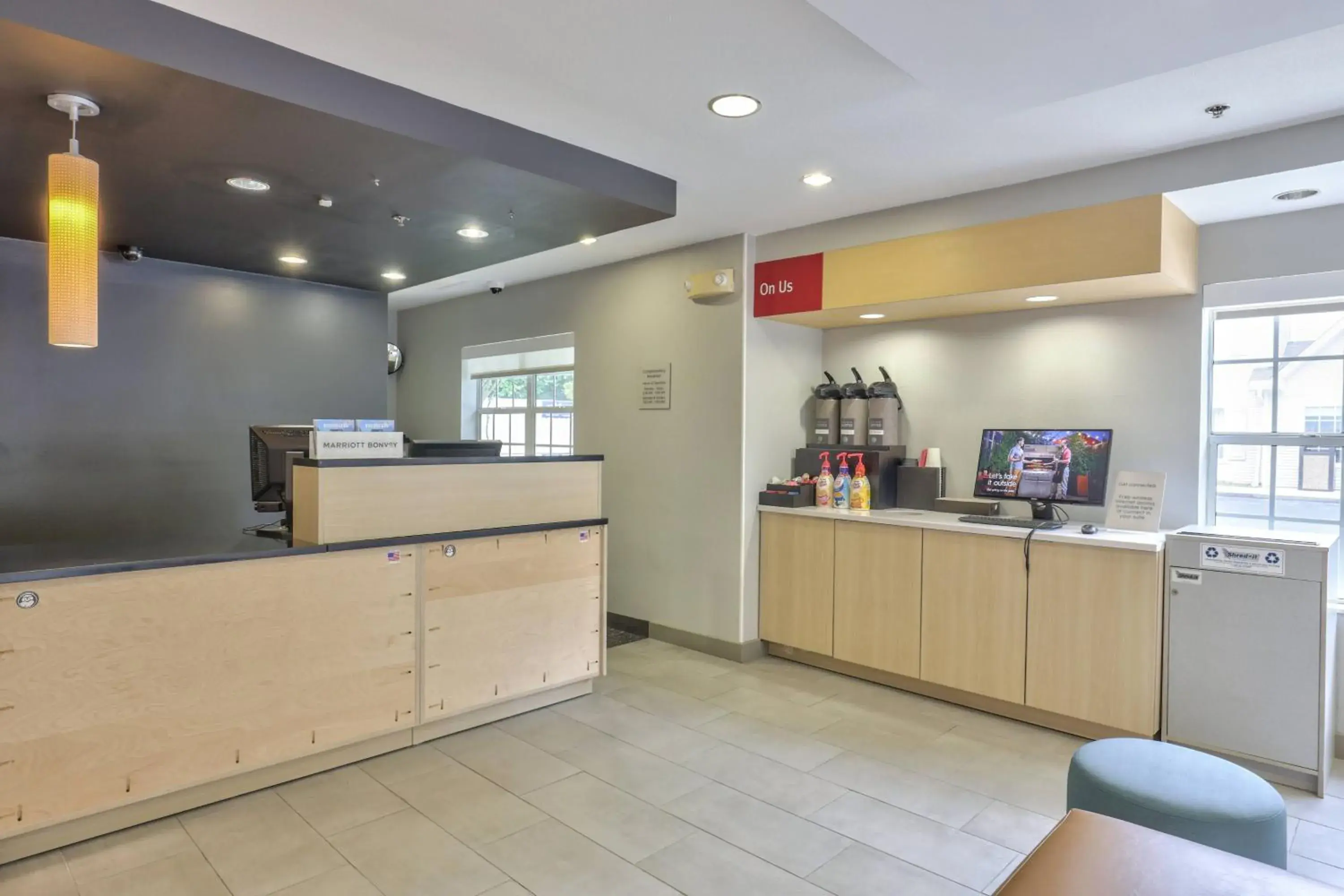 Lobby or reception in Alluxsuites at 1876, an Ascend Collection Hotel Lobby or reception in Alluxsuites at 1876, an Ascend Collection Hotel