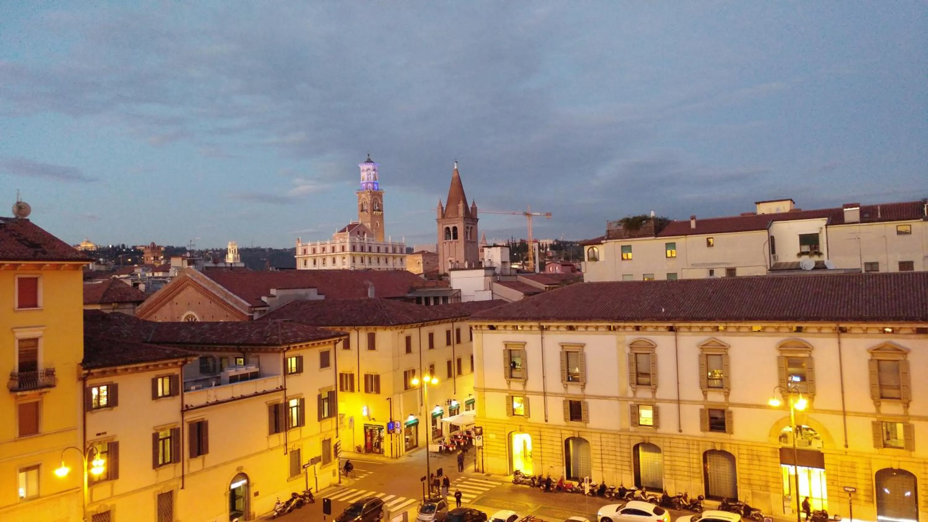 Property building in Dreaming Verona Rooms