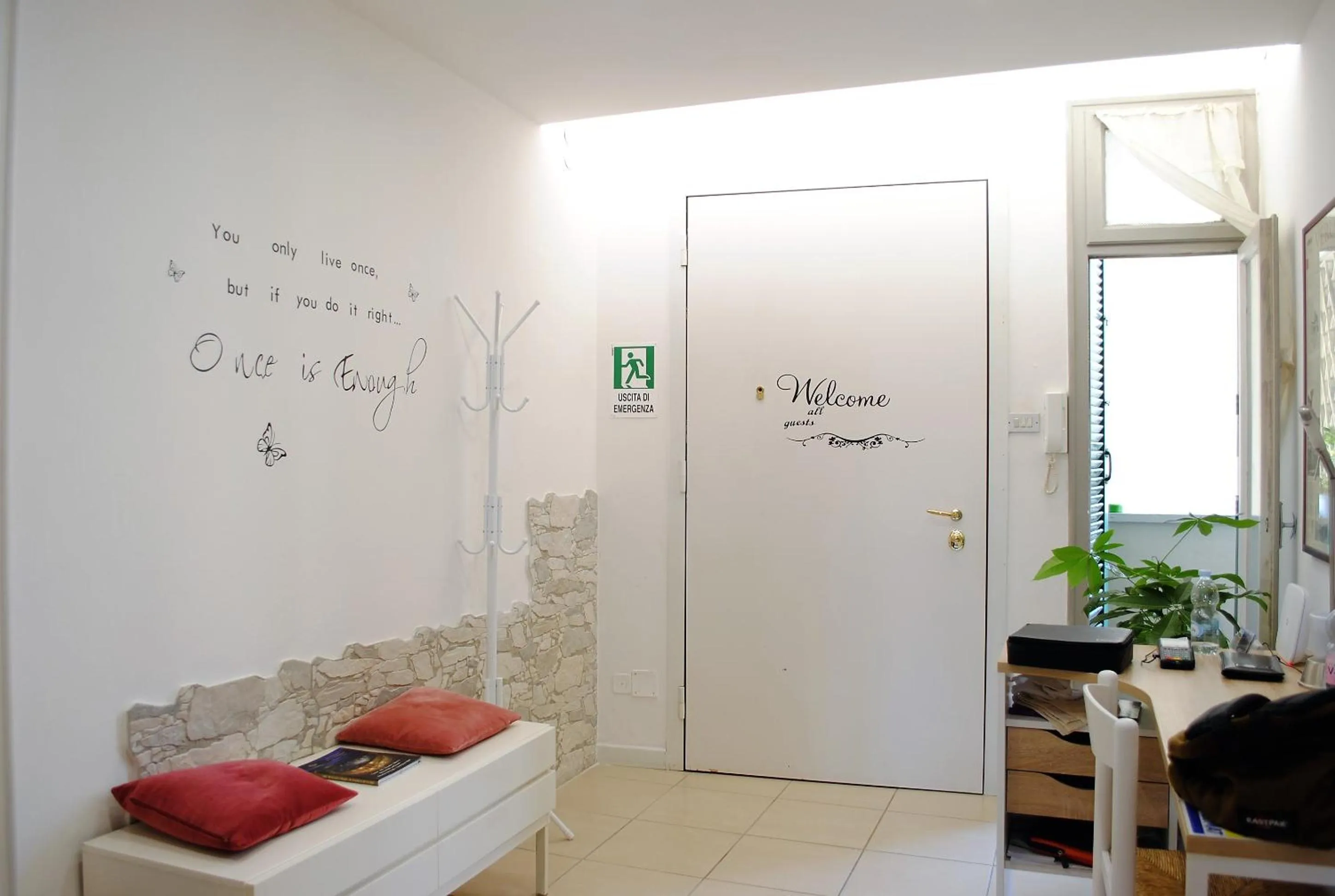 Lobby or reception, Bed in Dreaming Verona Rooms