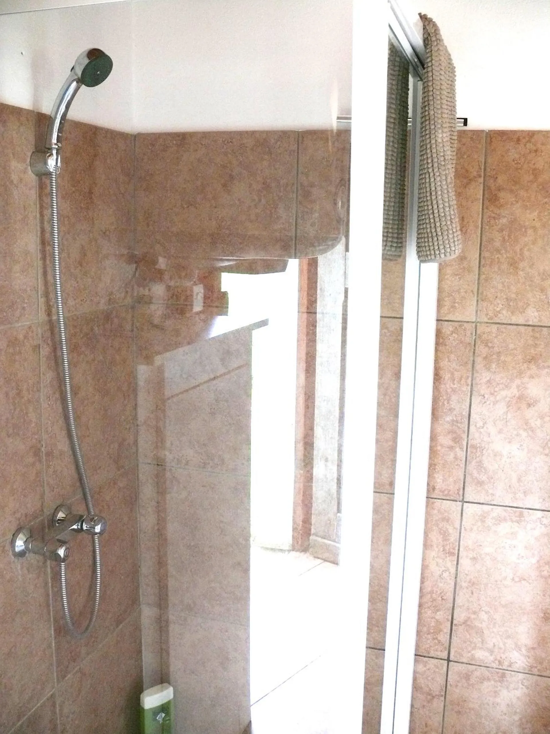 Bathroom in La Dependance de la Villa des Oiseaux - La Petite Pierre