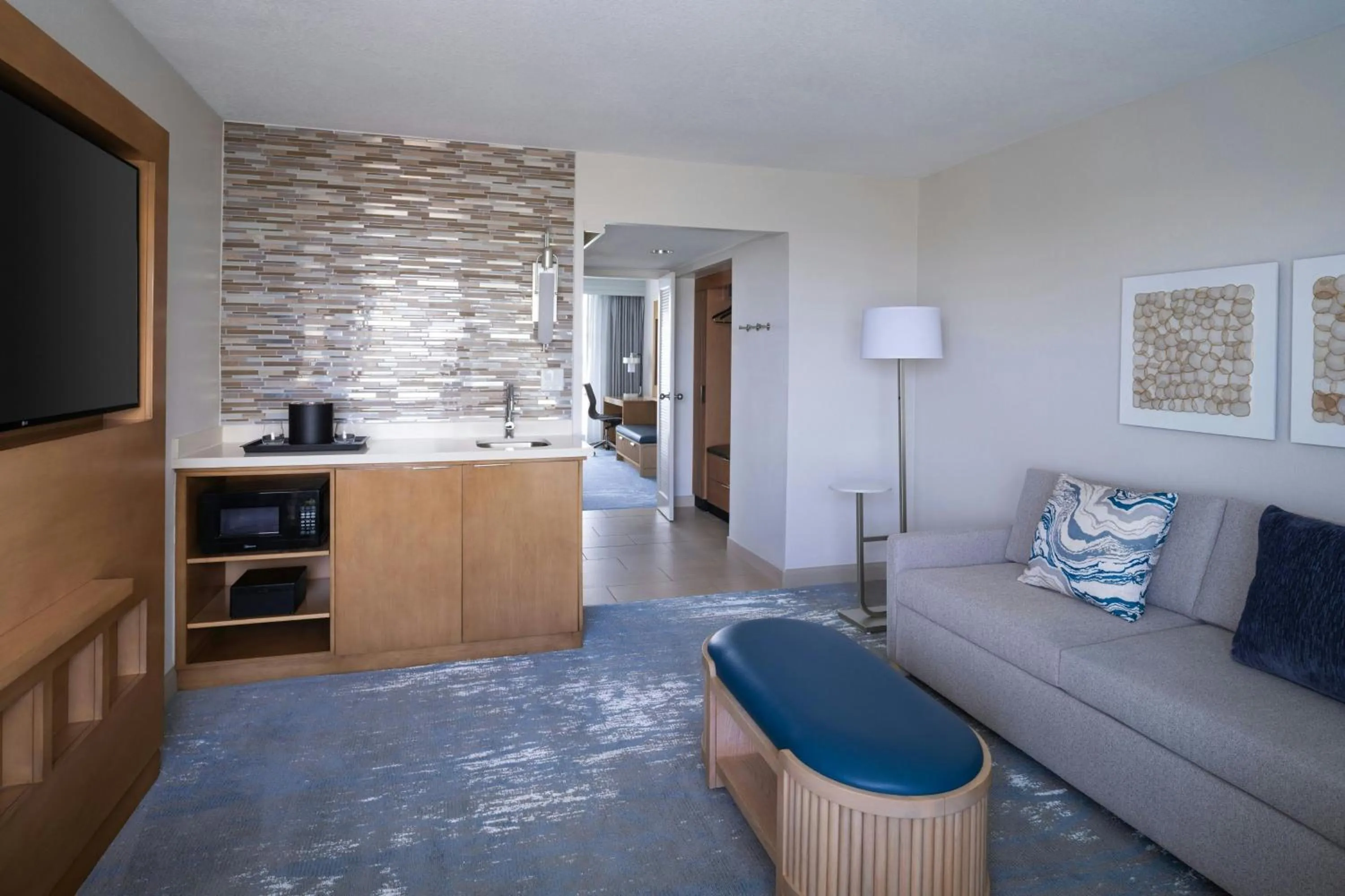 Living room in Clearwater Beach Marriott Resort on Sand Key