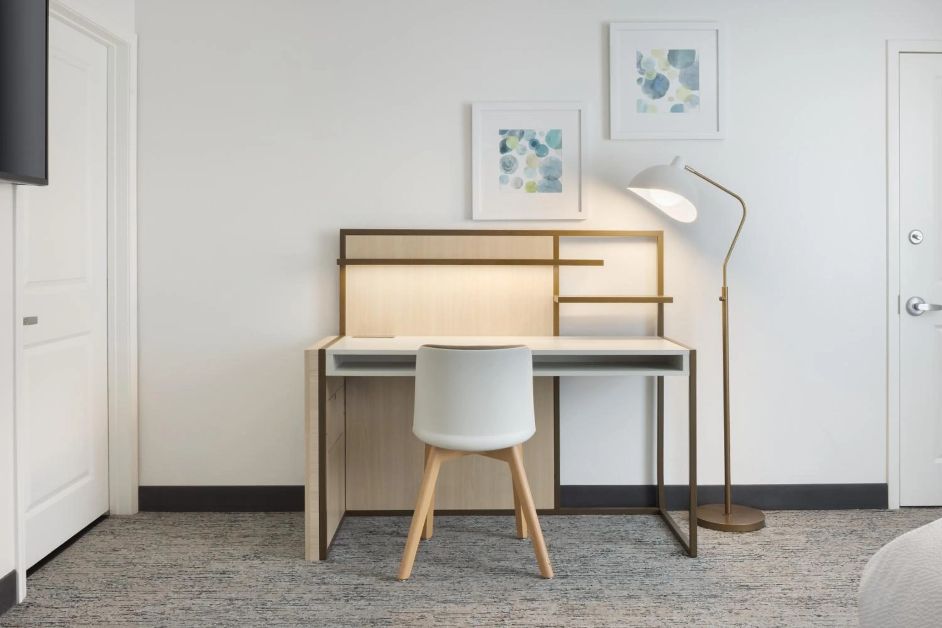 Seating area in TownePlace Suites Tampa Westshore/Airport