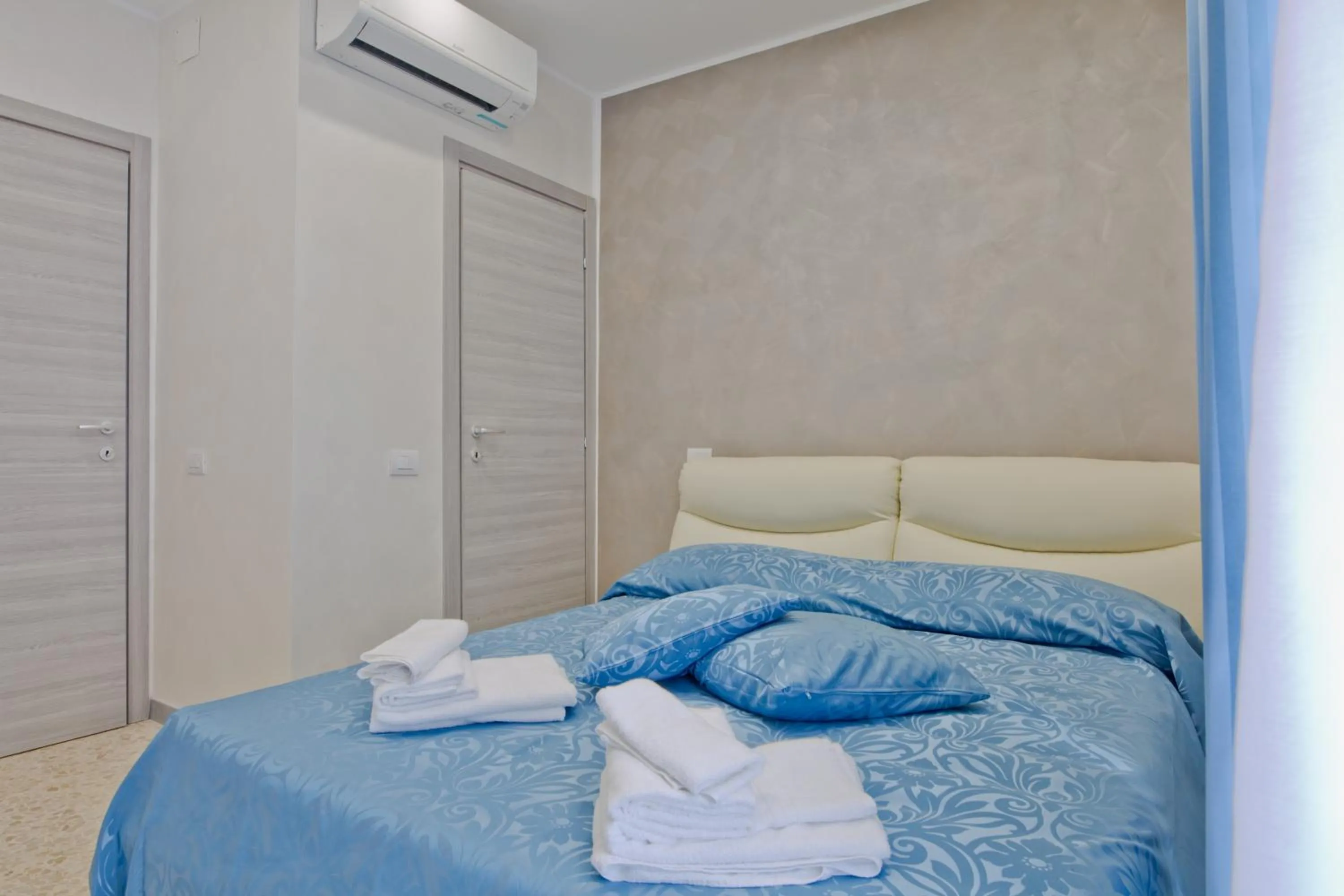 Bed in Oscar 2