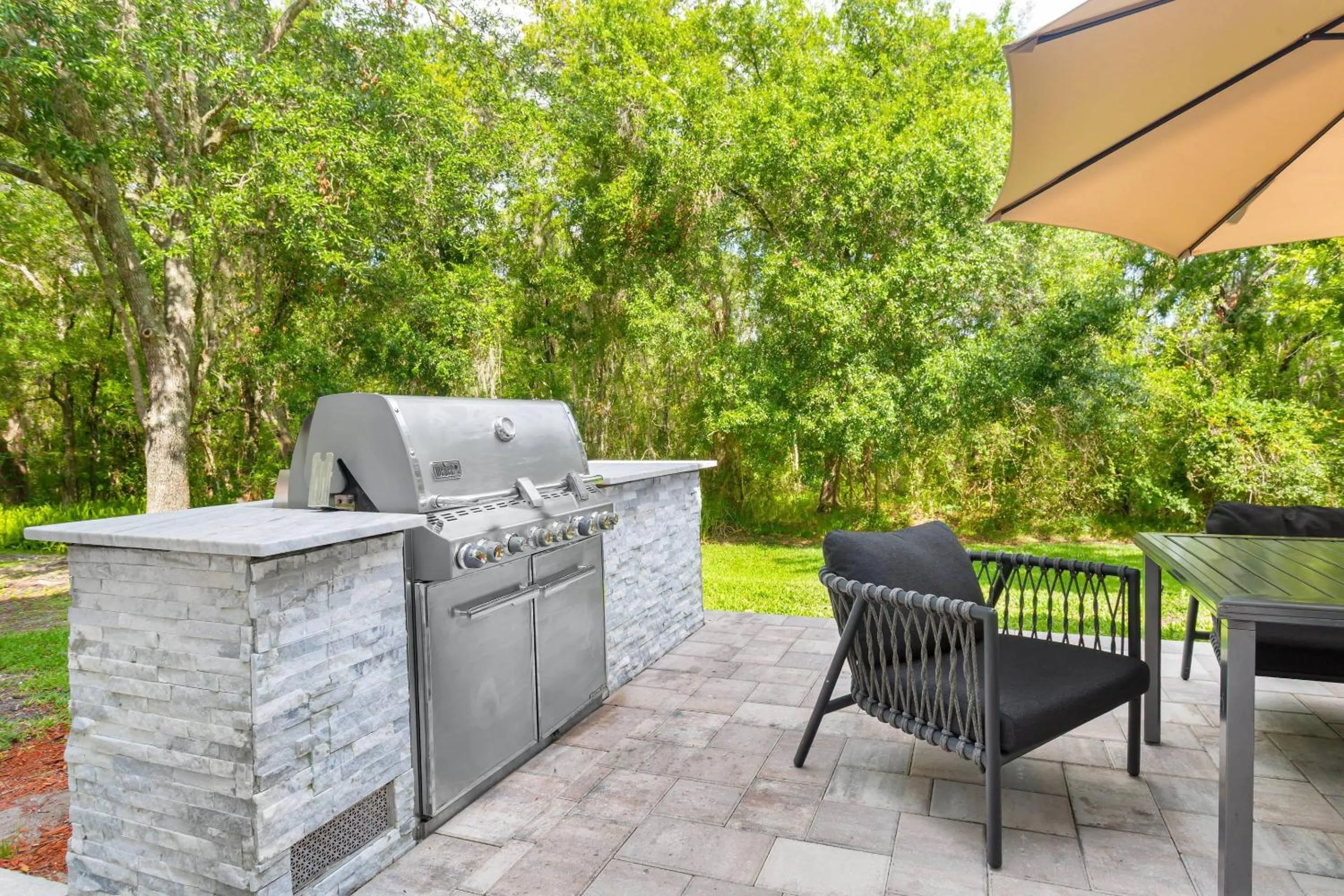 Swimming pool in MainStay Suites Tampa Moffitt-USF