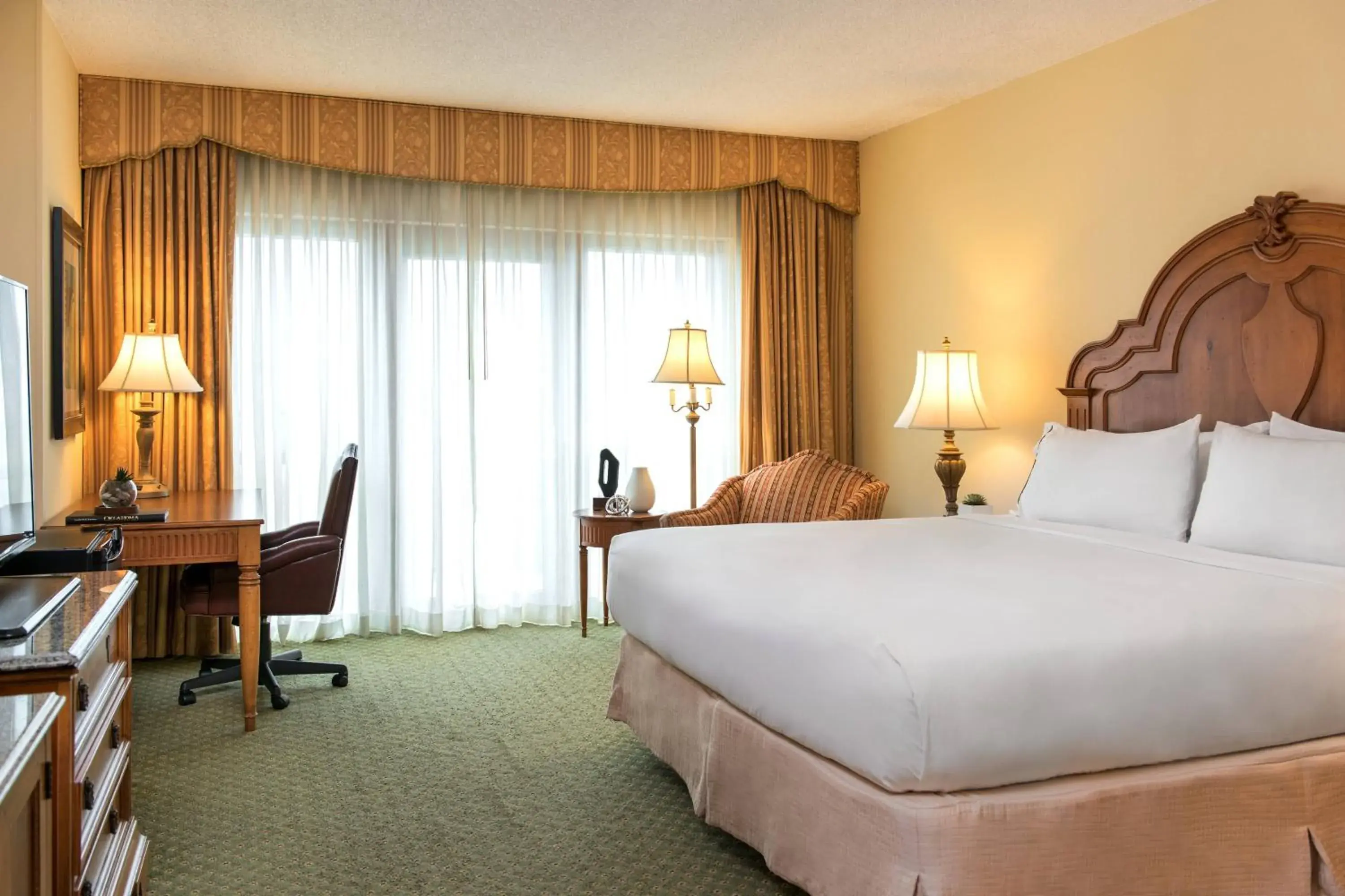 Club lounge access, Guest room, 1 King in Renaissance Tulsa Hotel & Convention Center Club lounge access, Guest room, 1 King in Renaissance Tulsa Hotel & Convention Center