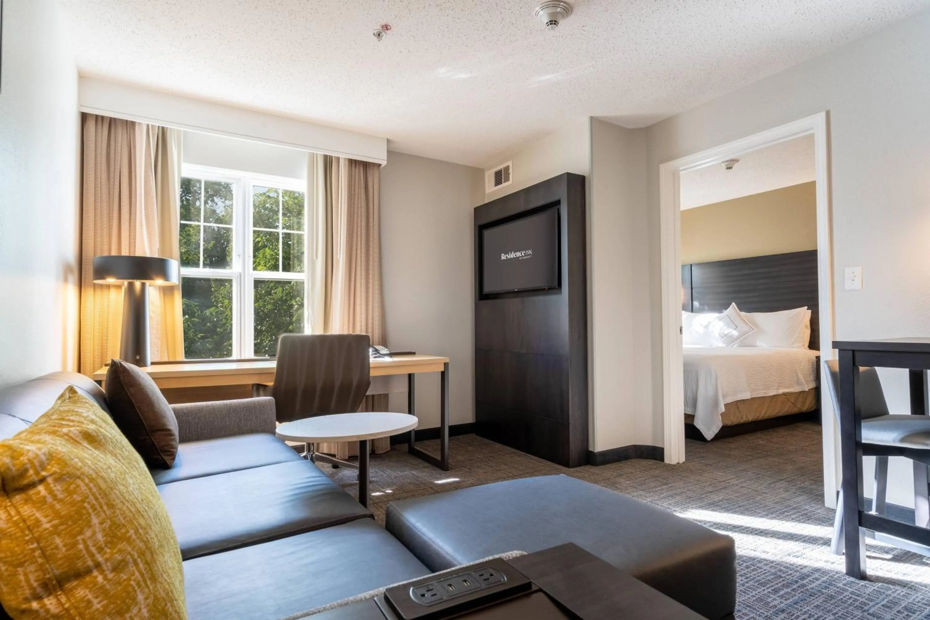 Living room, Bed in Residence Inn by Marriott Princeton at Carnegie Center