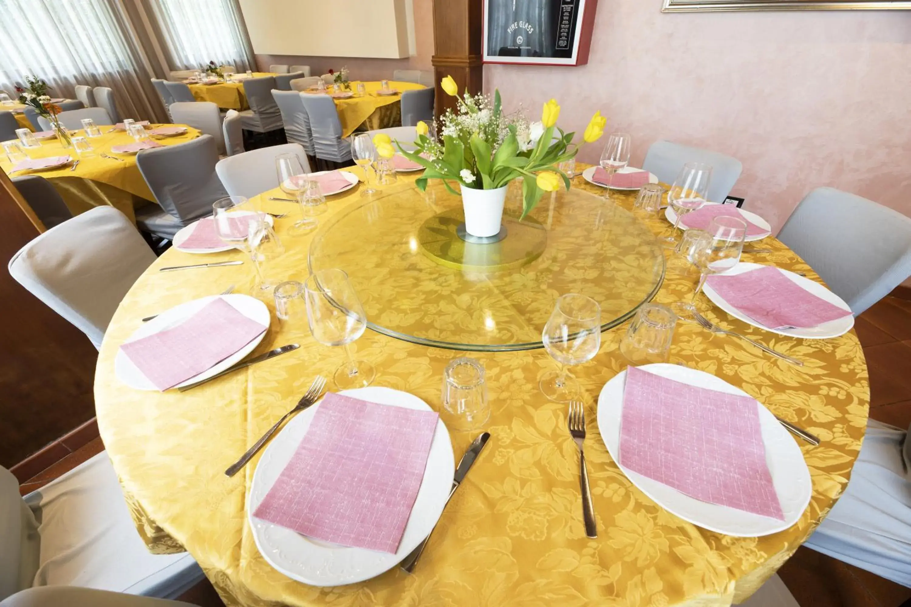 Restaurant/places to eat in Hotel Vienna Restaurant/places to eat in Hotel Vienna