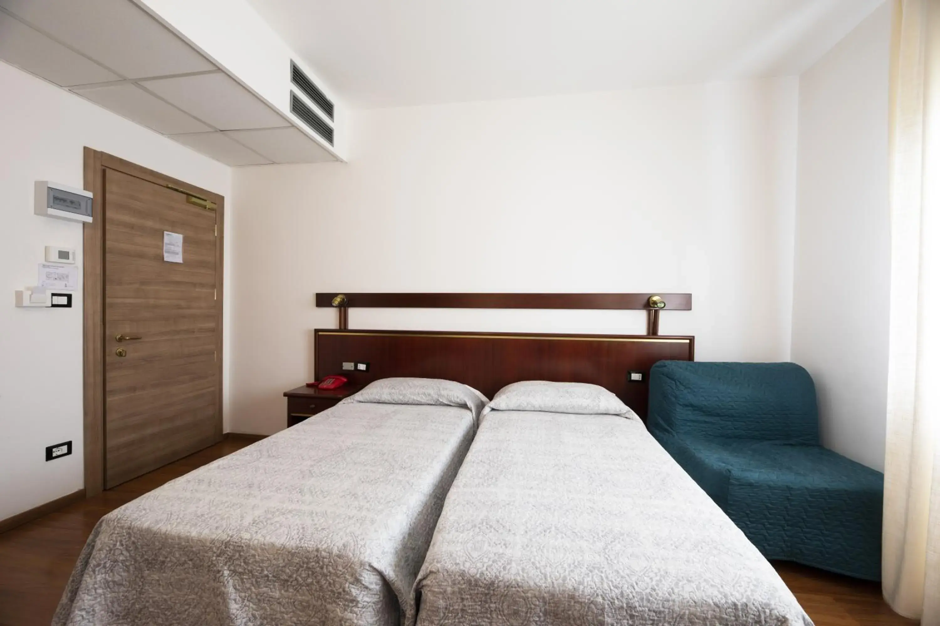 Twin Room in Hotel Vienna Twin Room in Hotel Vienna