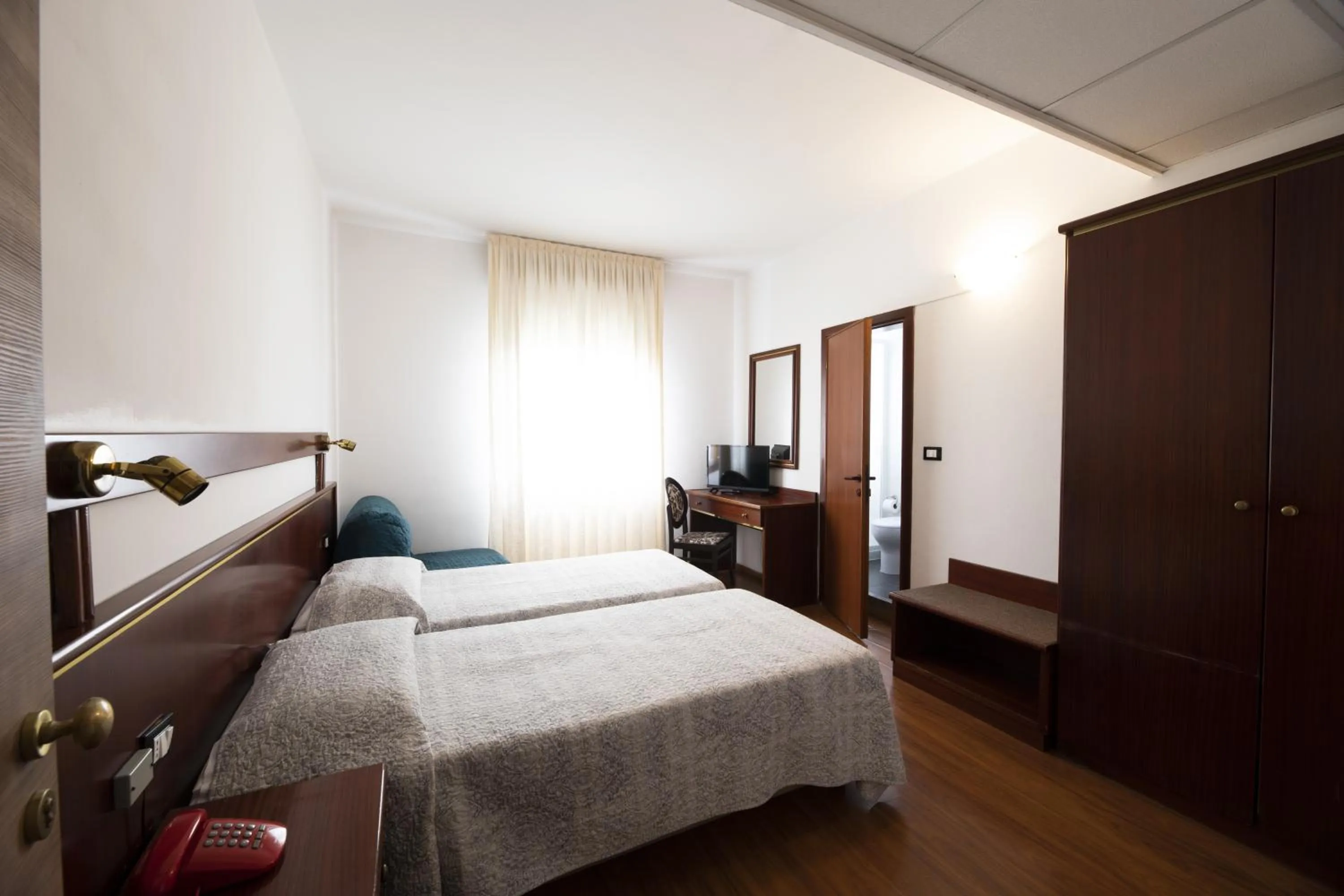 Bedroom, Bed in Hotel Vienna