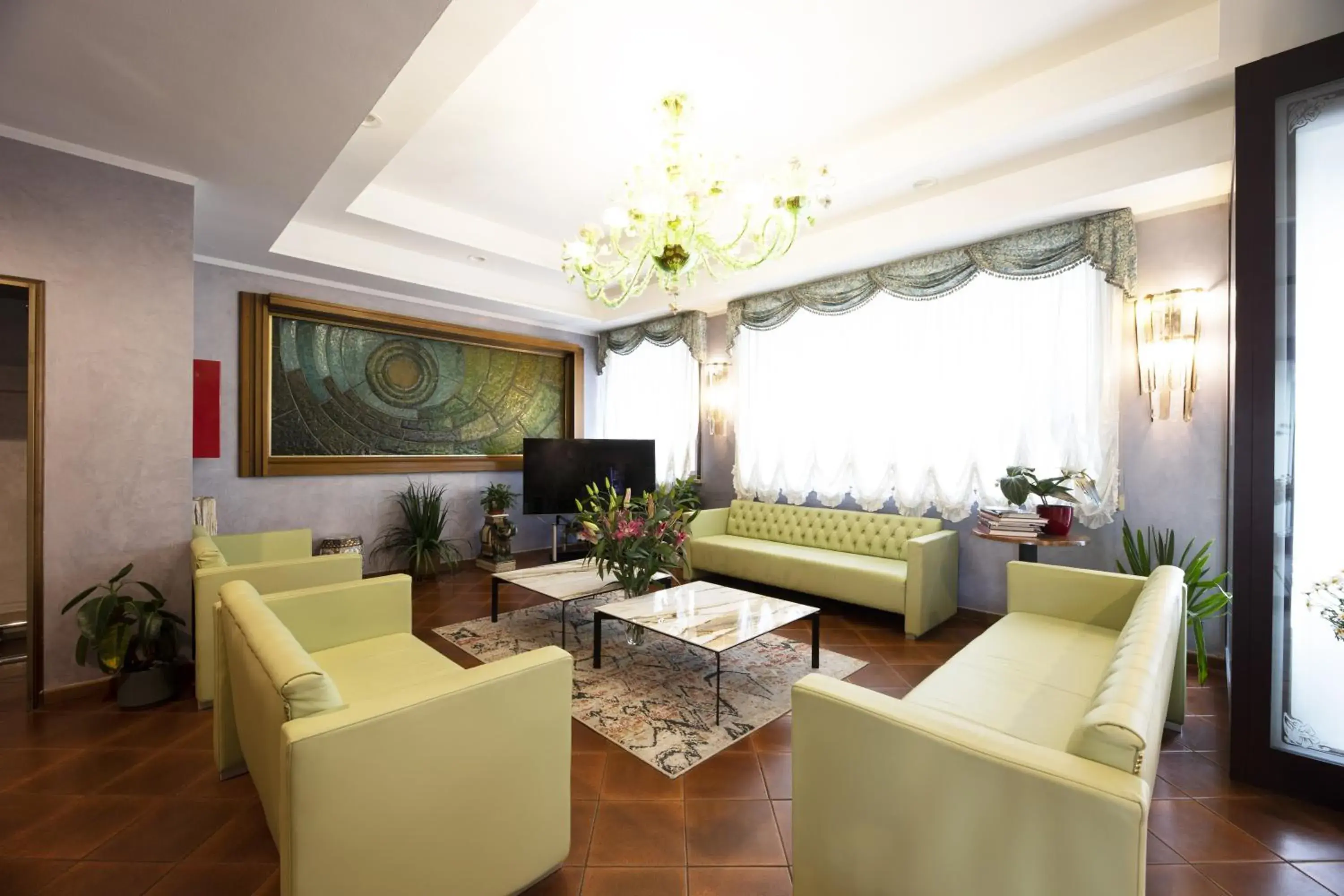 Lobby or reception in Hotel Vienna Lobby or reception in Hotel Vienna