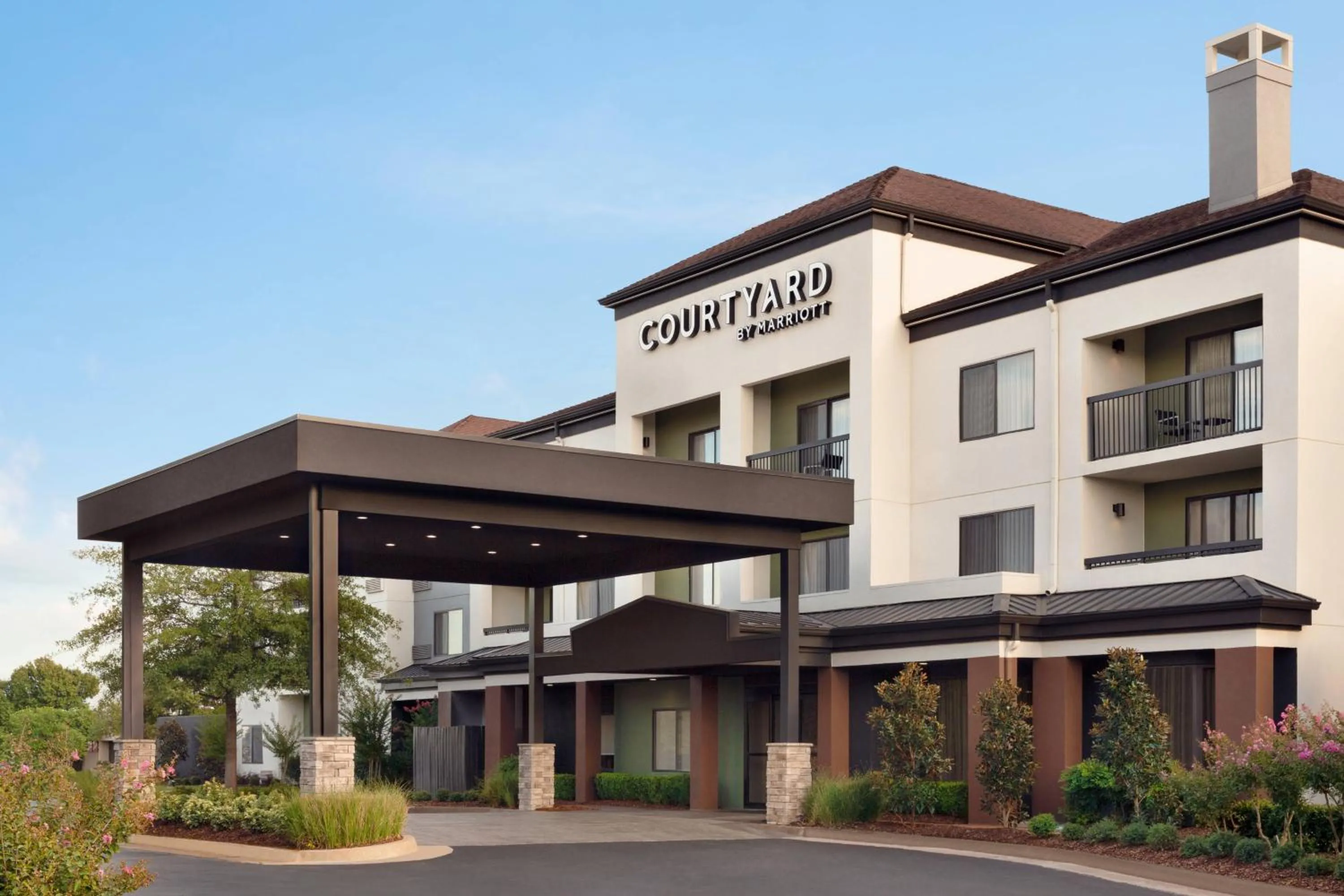 Property building in Courtyard by Marriott Tulsa Central