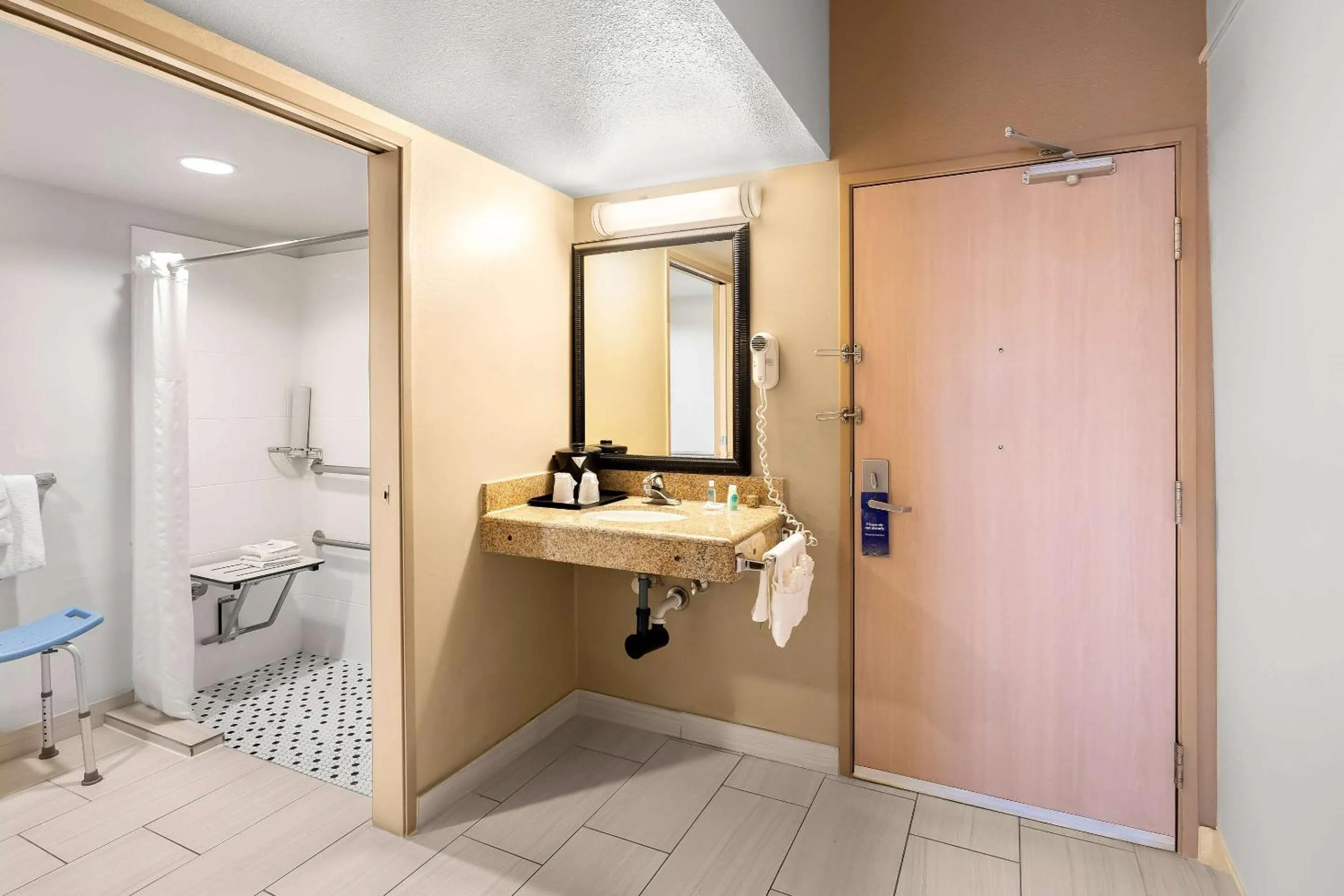 Bedroom in Comfort Inn & Suites near Kino Sports Complex