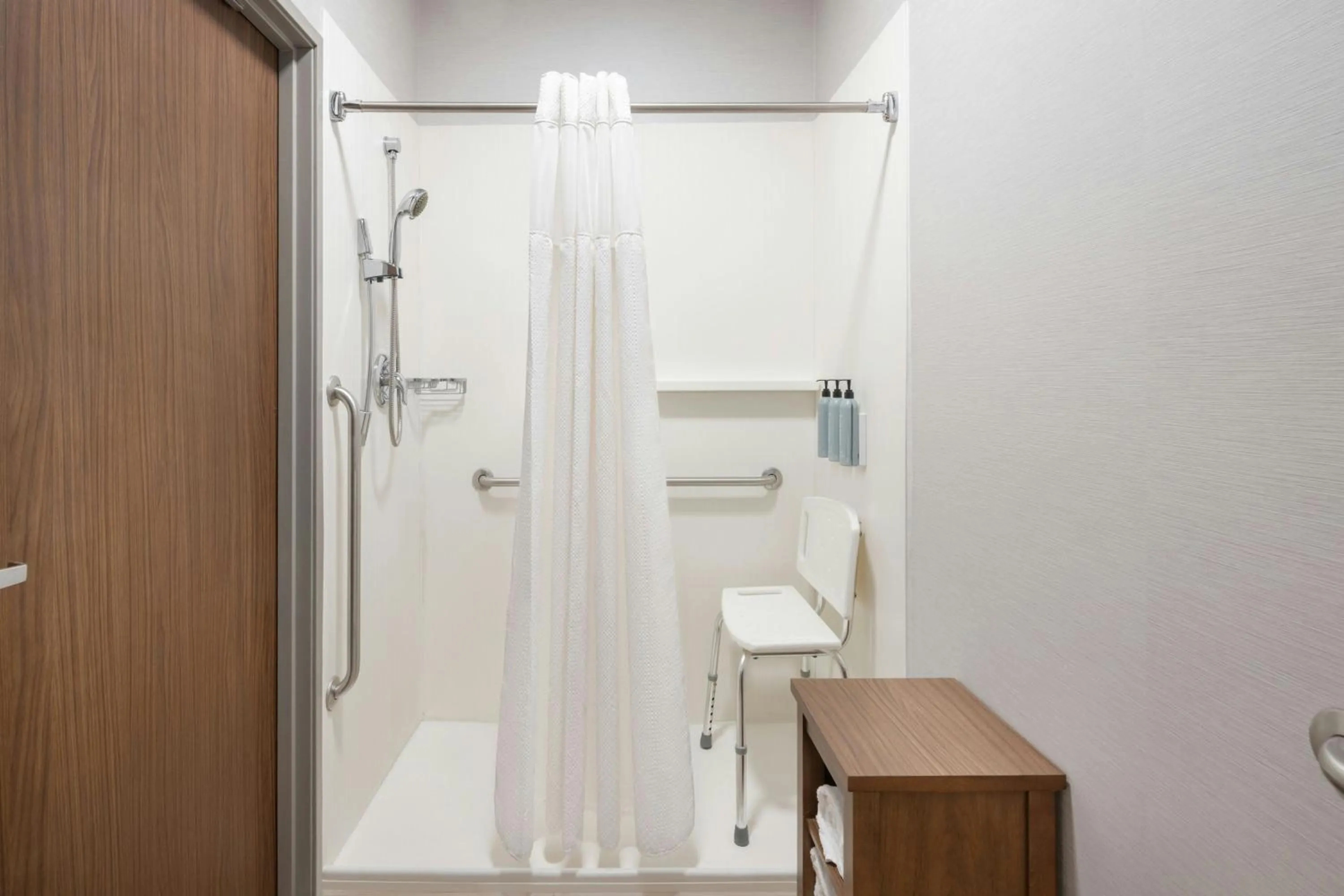 Bathroom in Courtyard by Marriott Traverse City