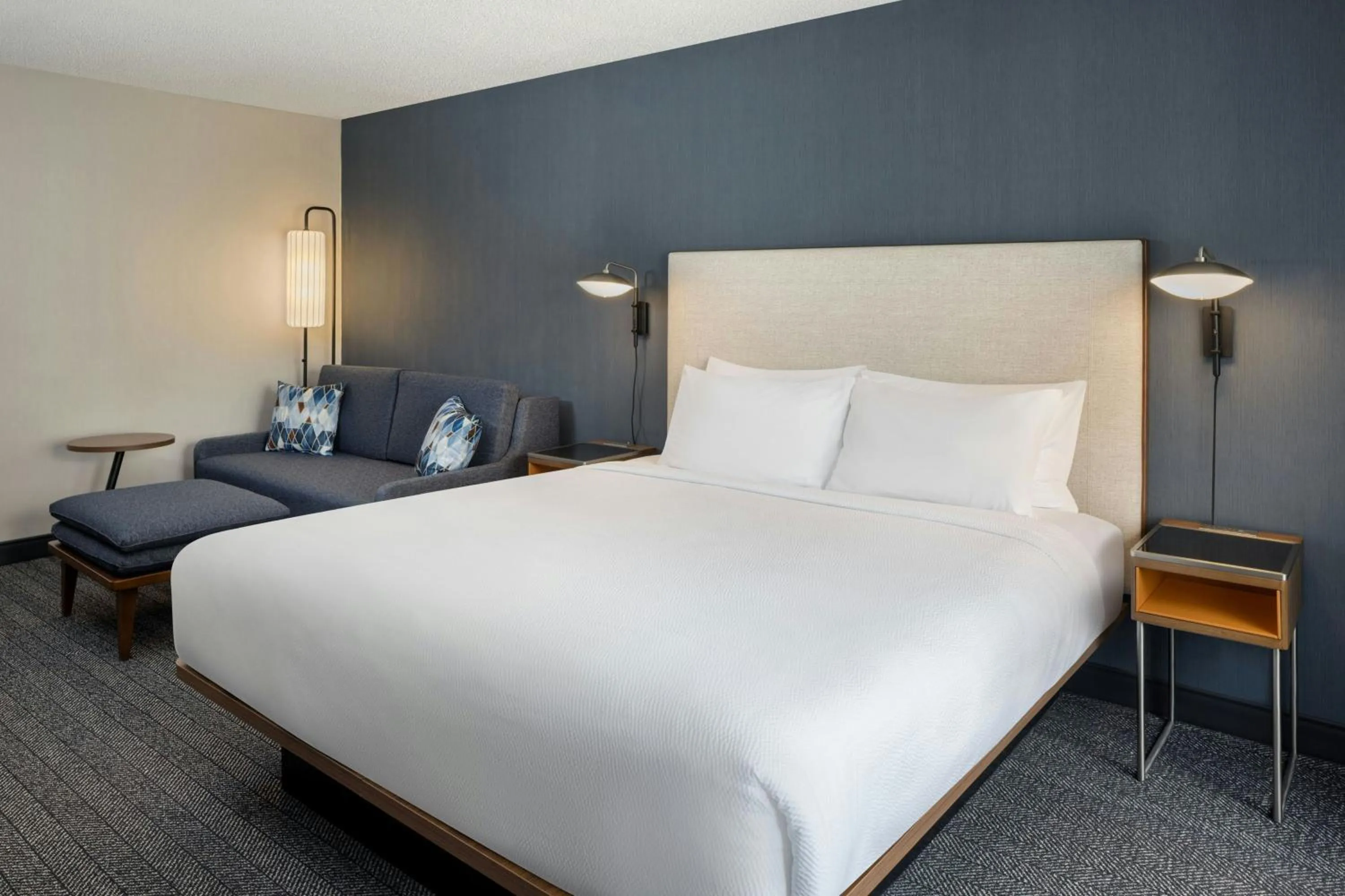 Bedroom, Bed in Courtyard by Marriott Traverse City