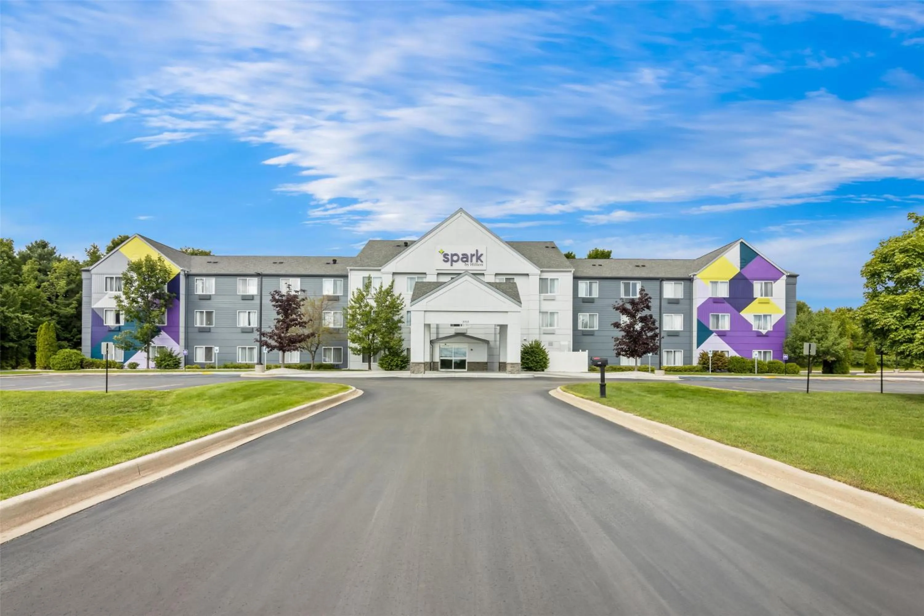 Property building in Spark By Hilton Traverse City