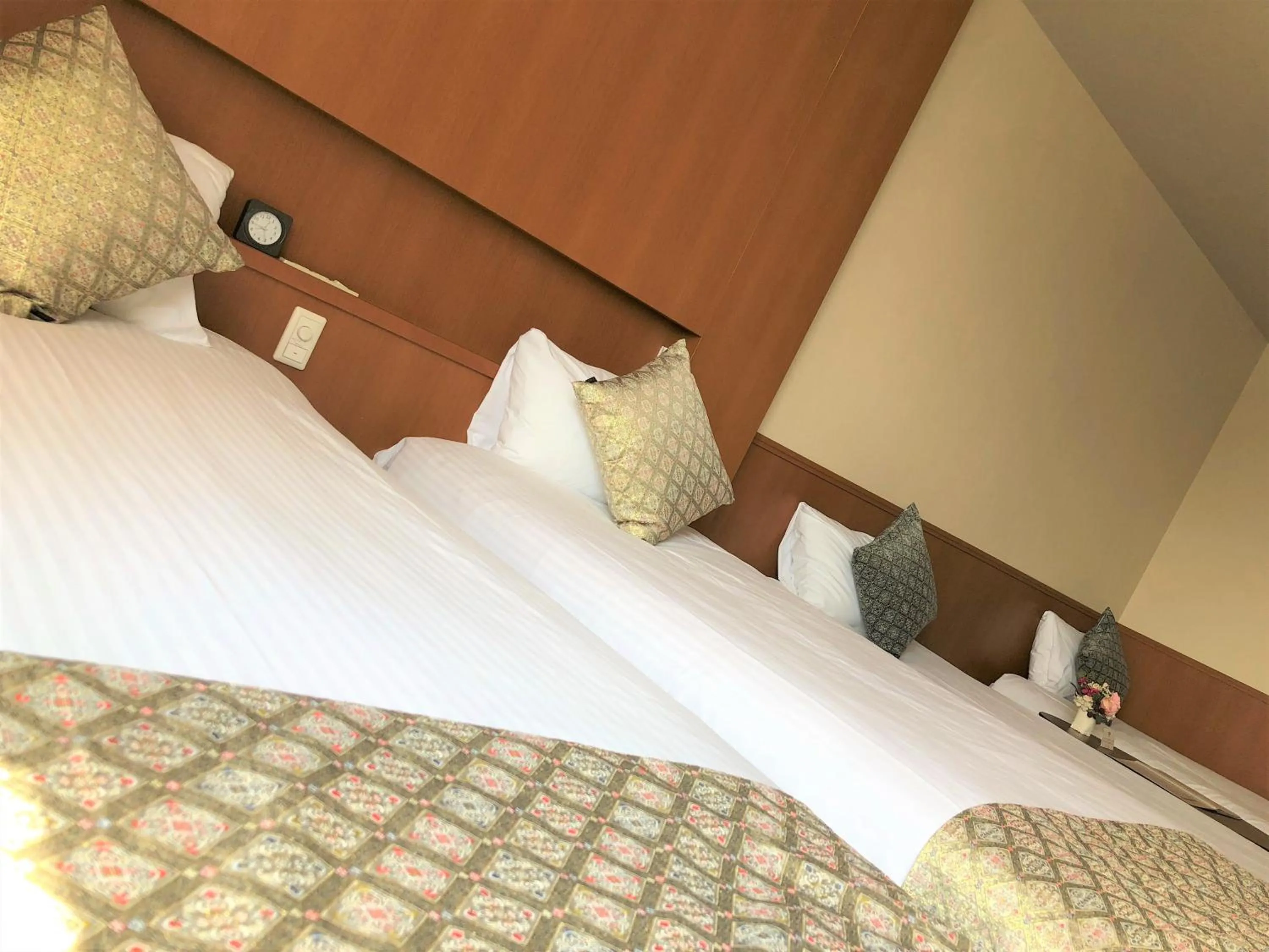 Bed in Number 6 Nijo