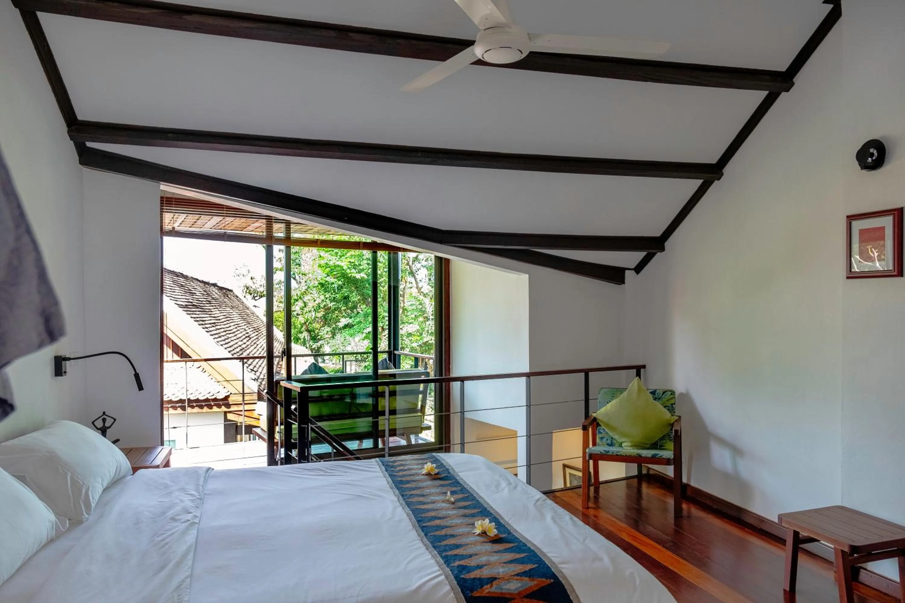 Photo of the whole room, Bed in Residence Bassac